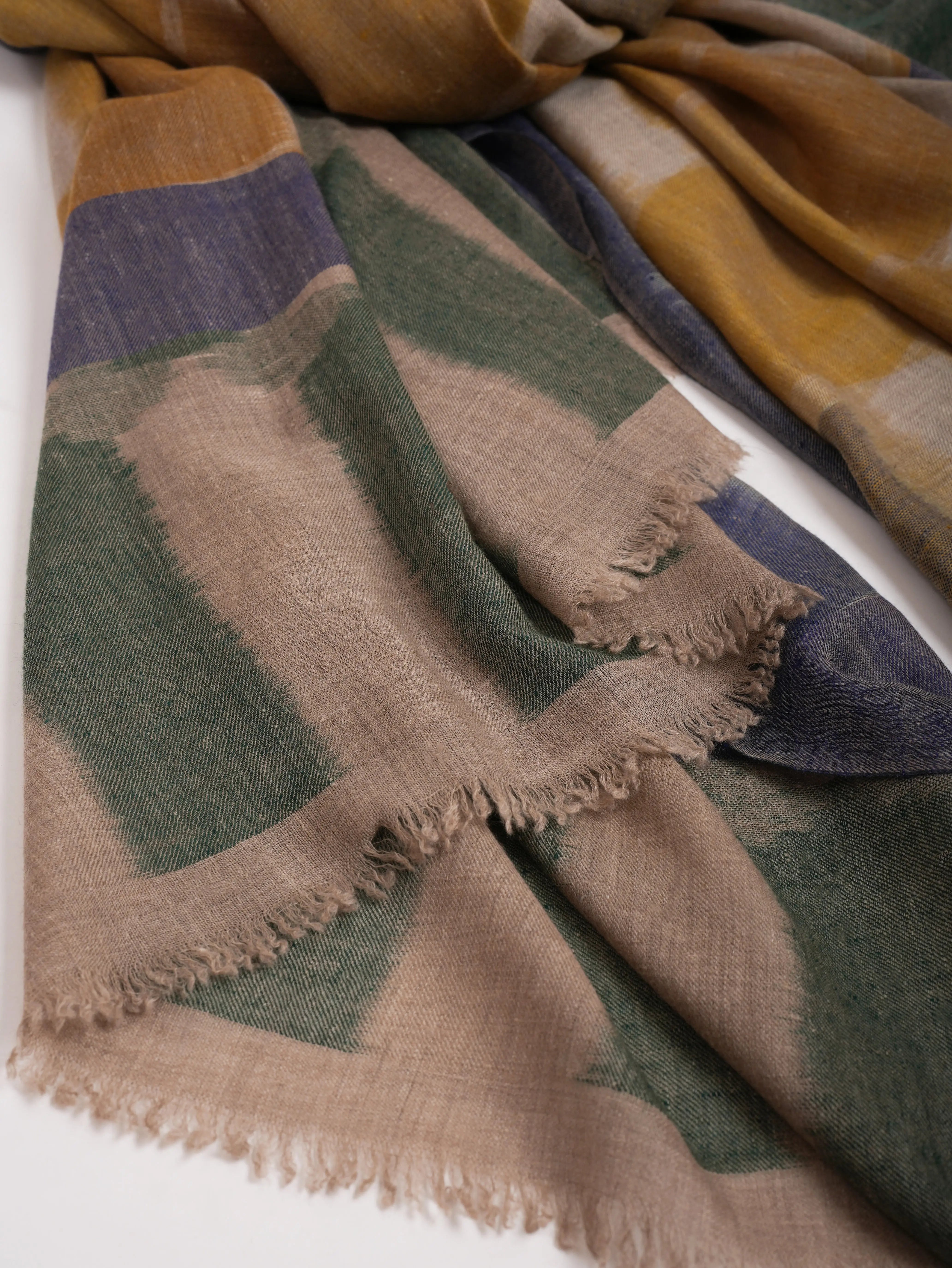 XL Modern Handwoven Featherlight Pashmina Shahkaar