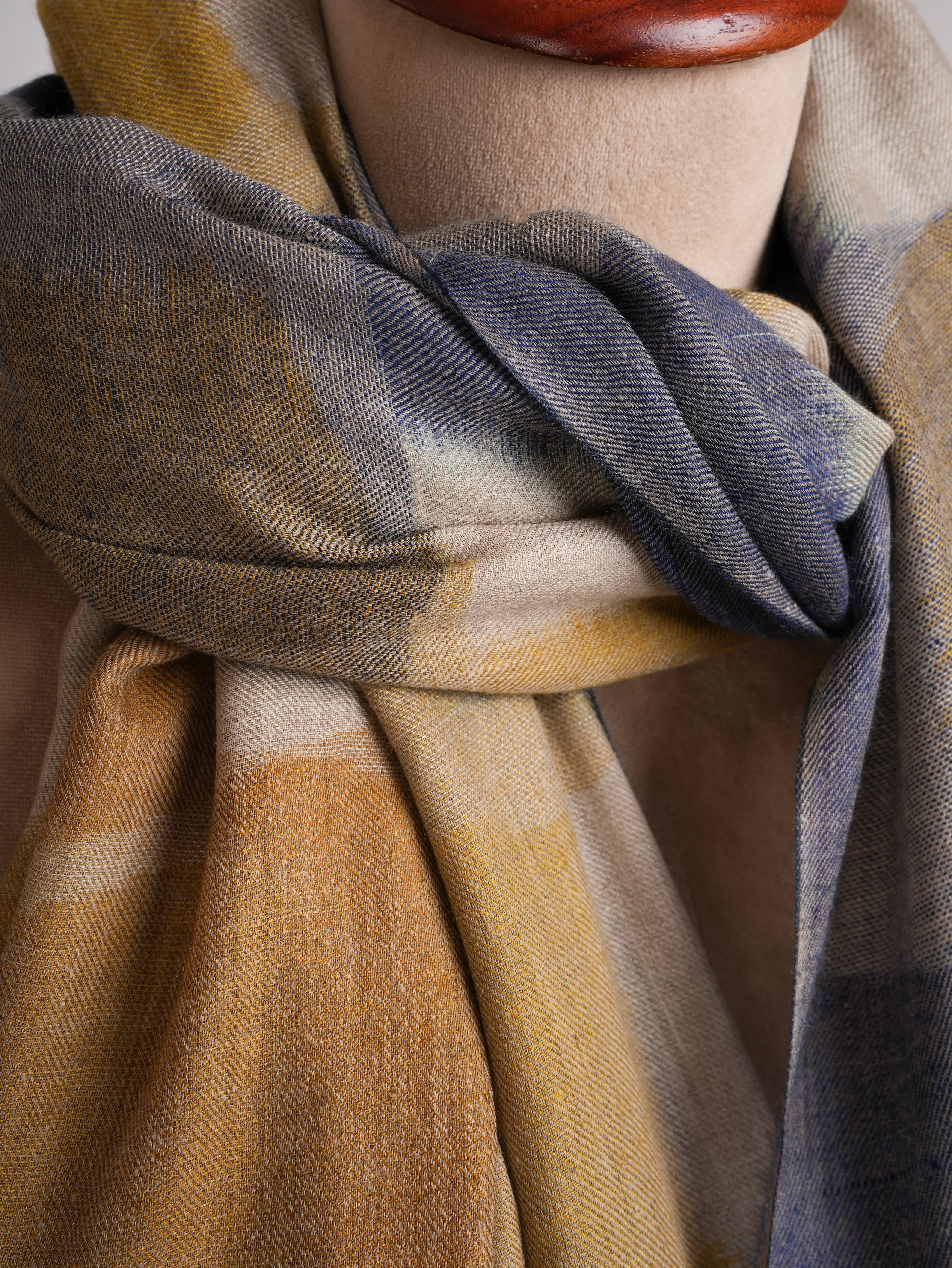 XL Modern Handwoven Featherlight Pashmina Shahkaar