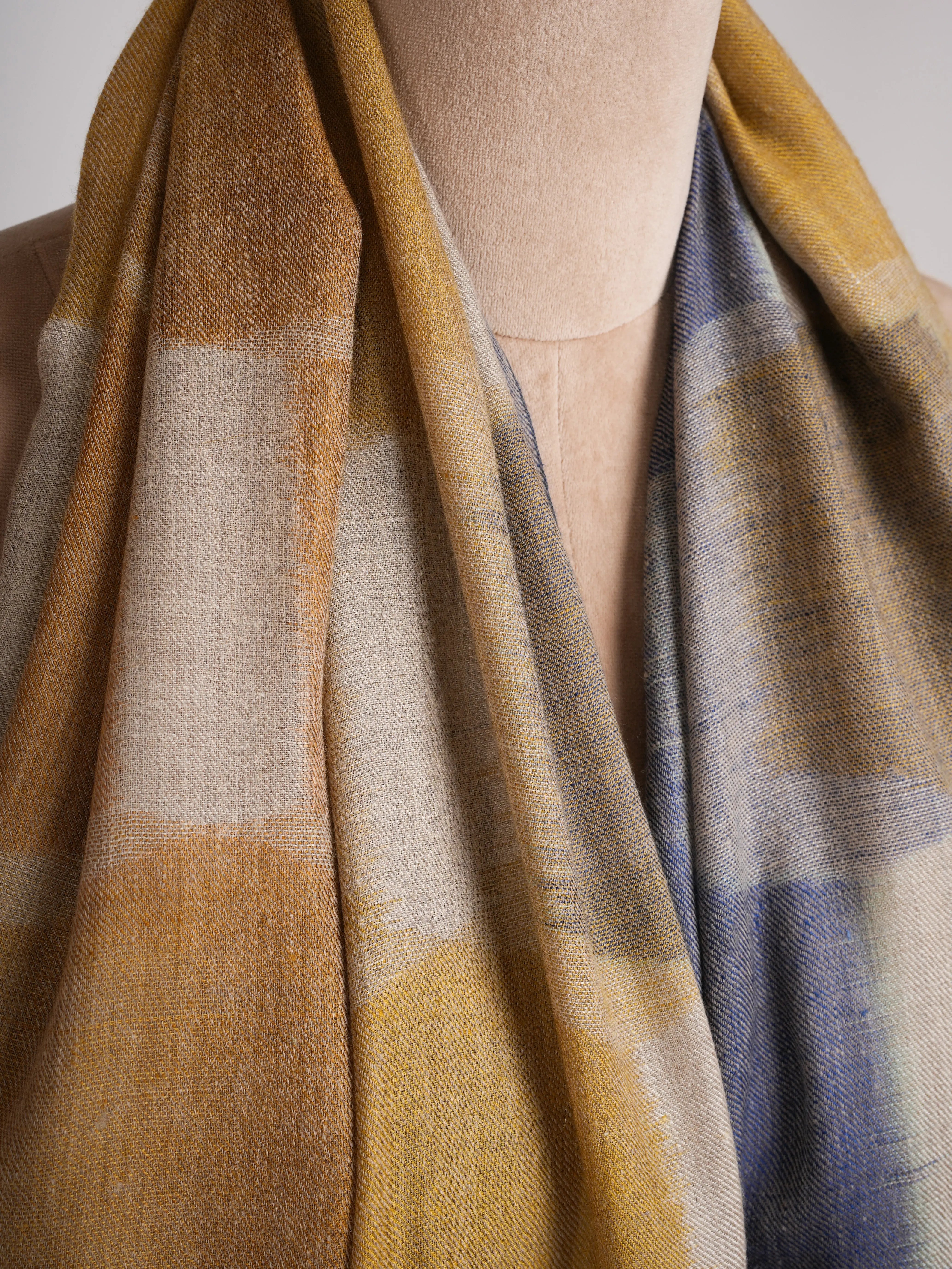 XL Modern Handwoven Featherlight Pashmina Shahkaar