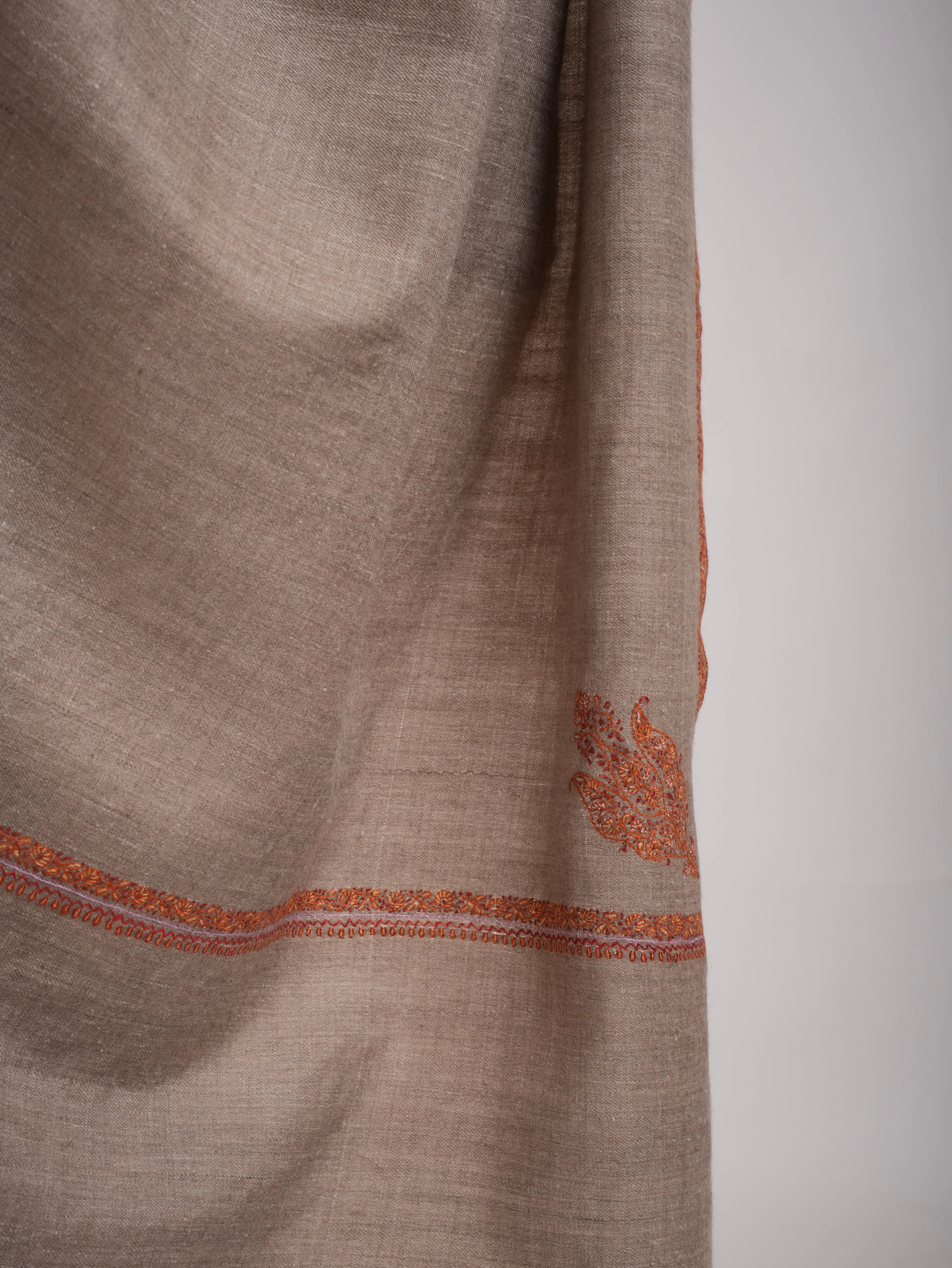 XL Natural Grey Sozni Embroidered Pure Pashmina Shawl Shahkaar