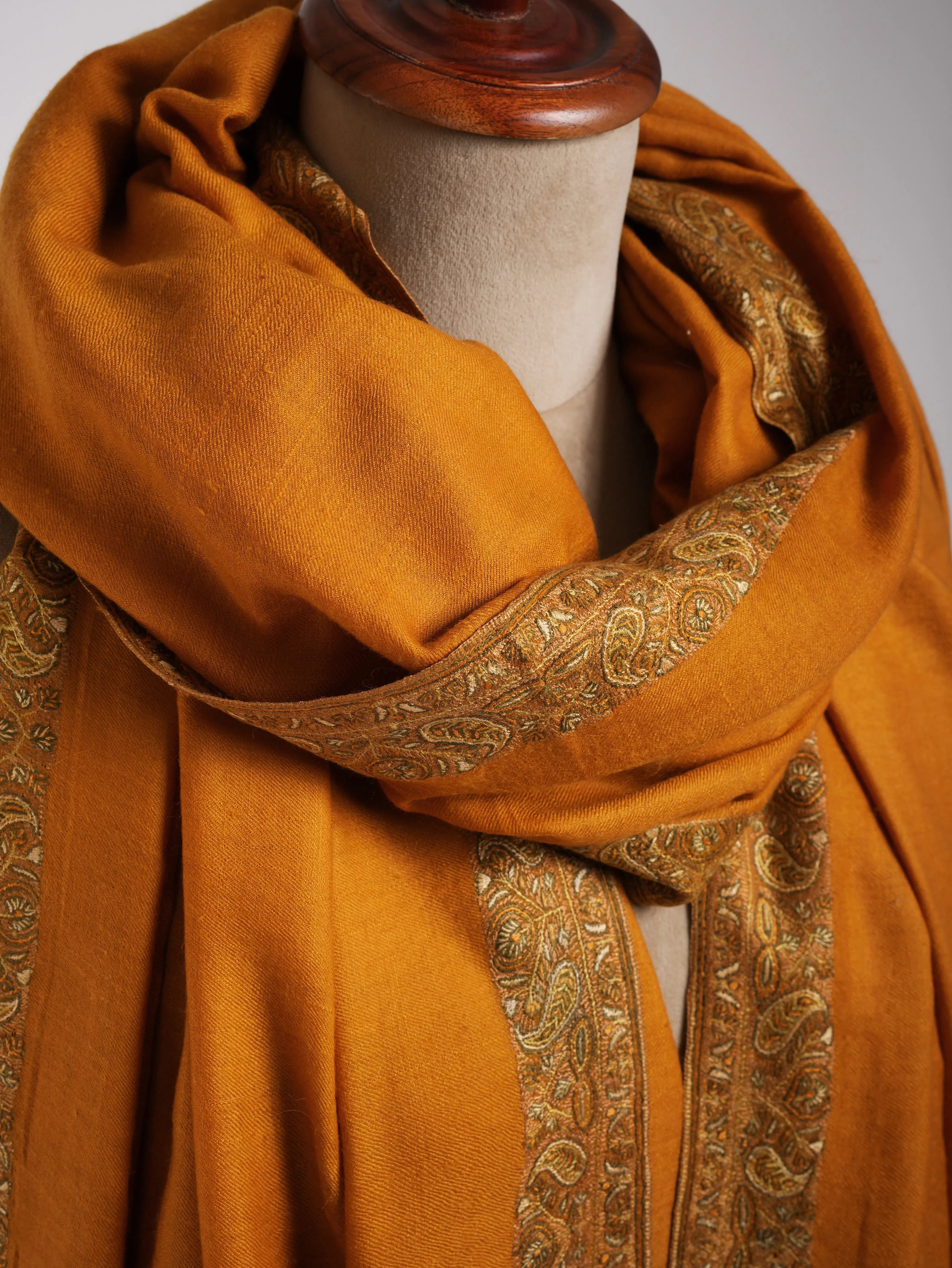 XL Sozni Embroidered Daur Dar Saffron Color Pure Pashmina Shawl Shahkaar