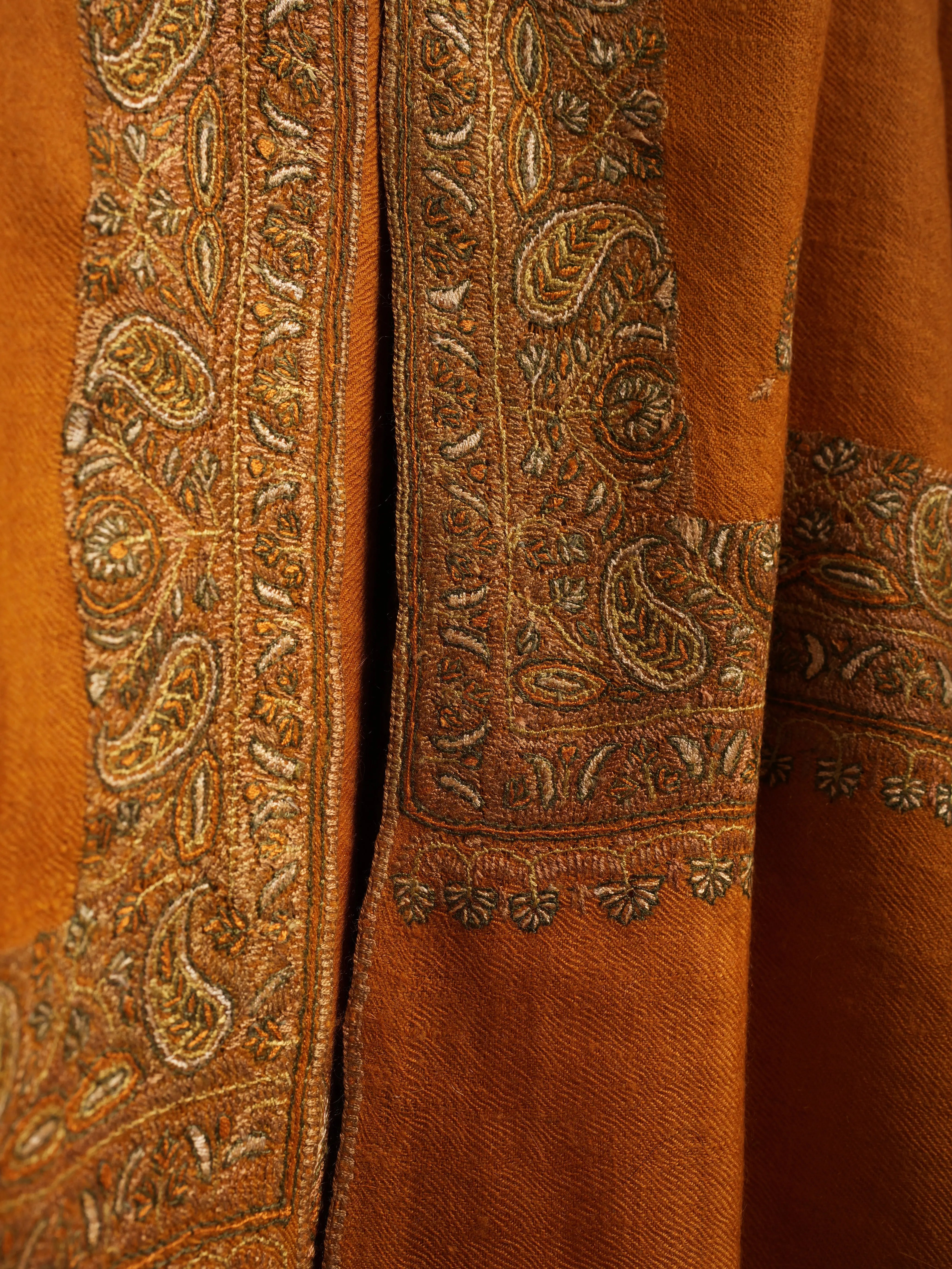 XL Sozni Embroidered Daur Dar Saffron Color Pure Pashmina Shawl Shahkaar