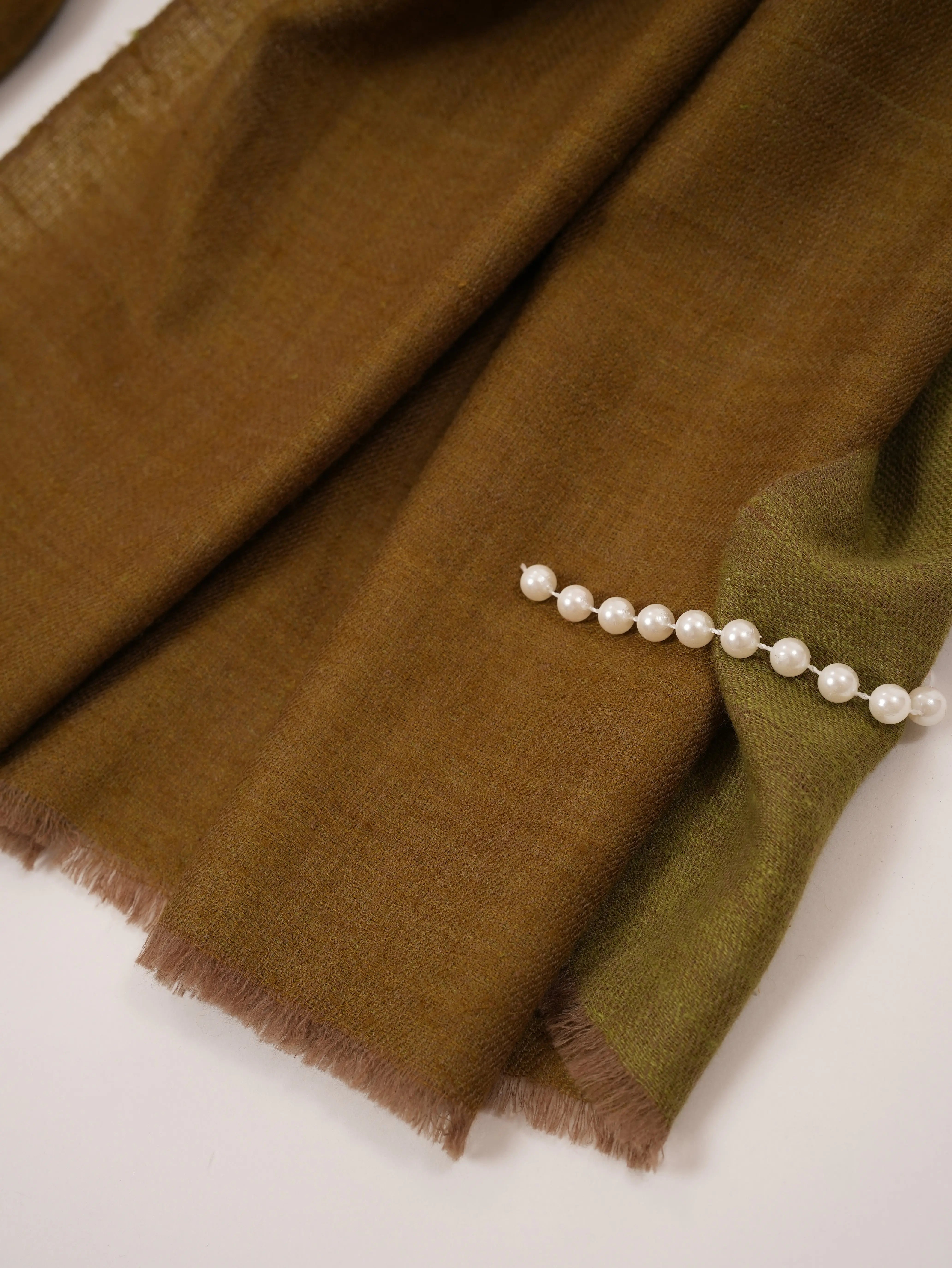 Kashmiri Handspun Pashmina Dual Shade Shawl Handwoven Shahkaar.com