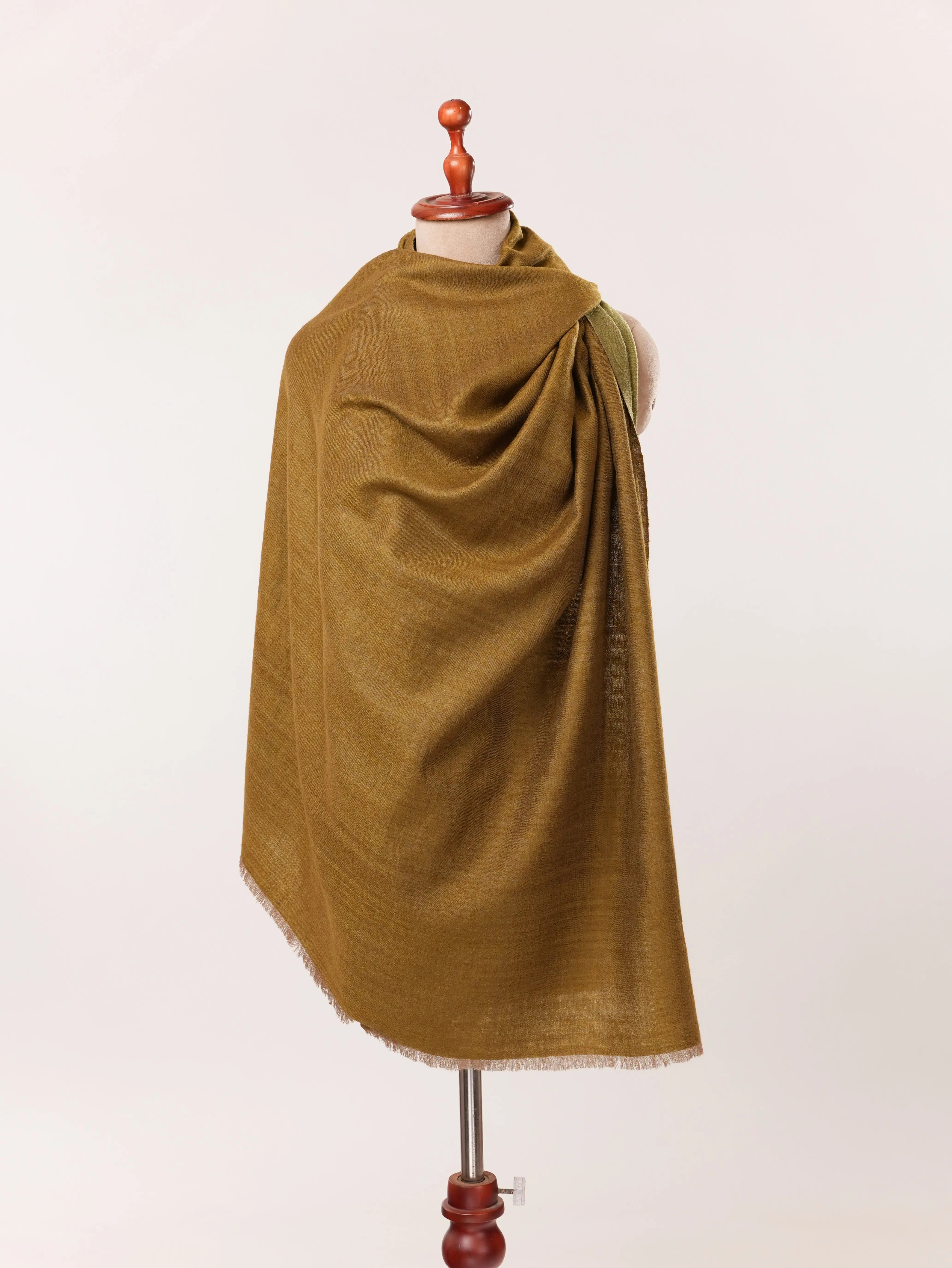 Kashmiri Handspun Pashmina Dual Shade Shawl Handwoven Shahkaar.com
