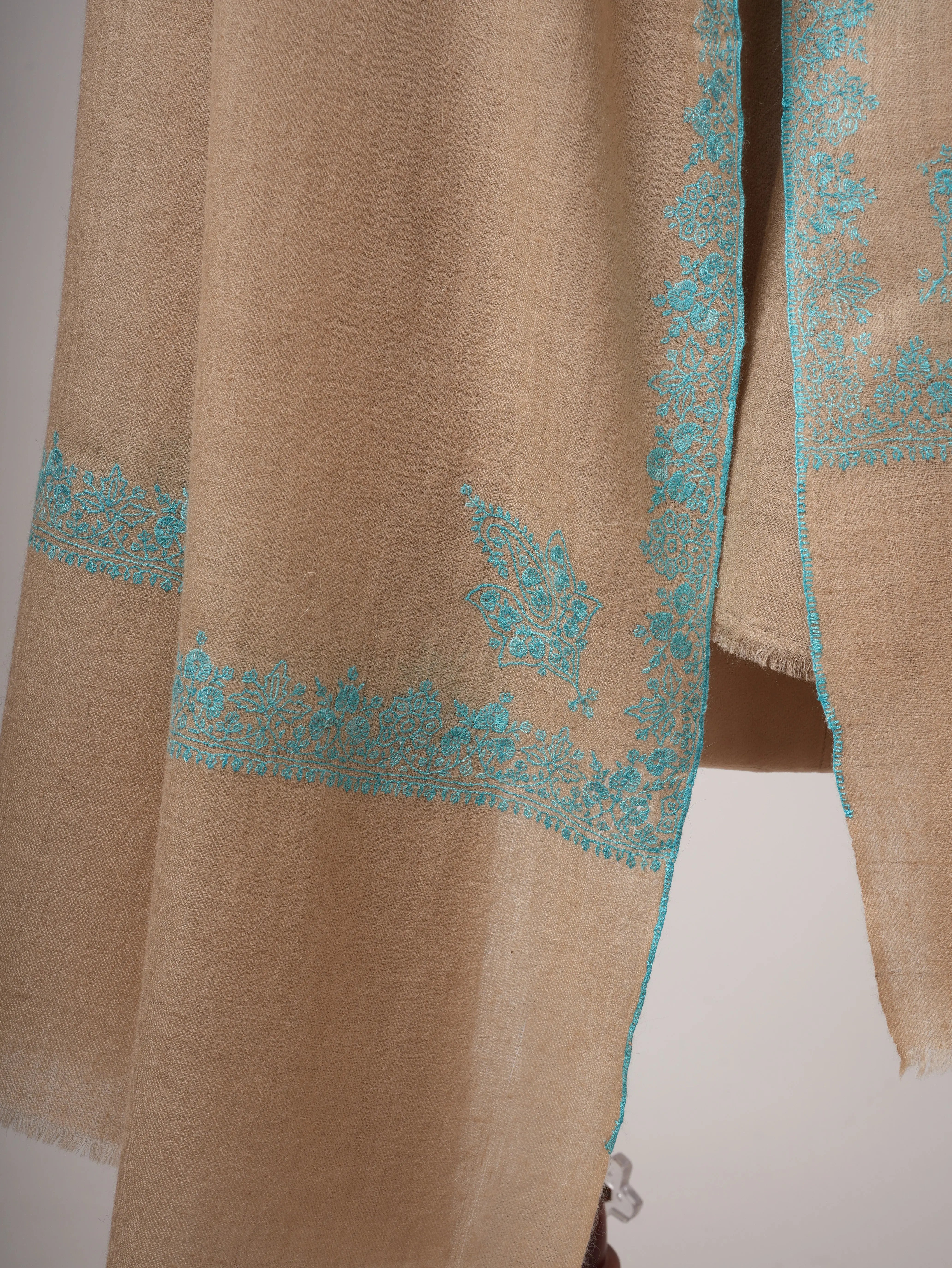Hashia Embroidered Baby Soft Kashmiri Pashmina Shawl – Elegant Handwoven Luxury Shahkaar