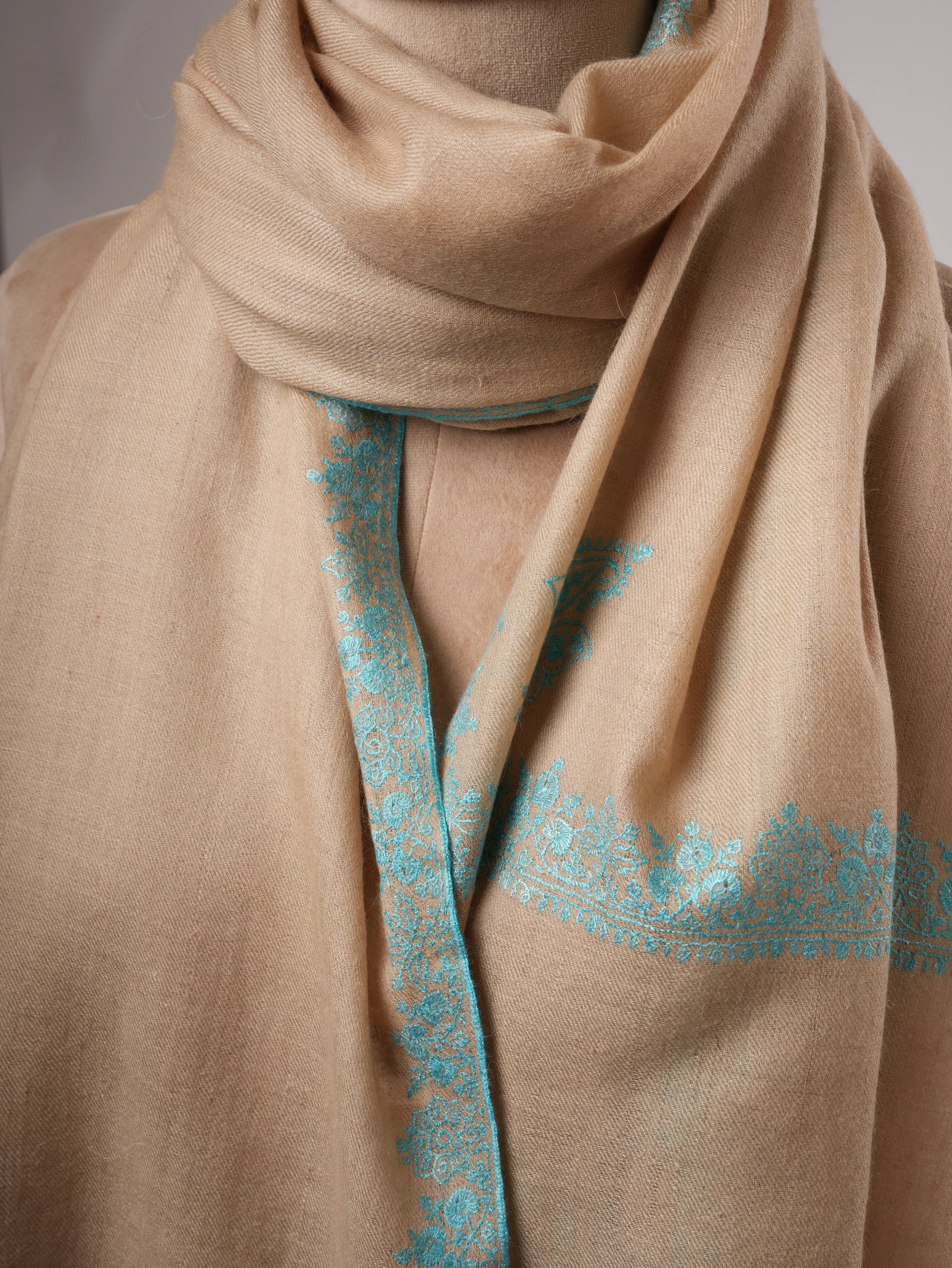 Hashia Embroidered Baby Soft Kashmiri Pashmina Shawl – Elegant Handwoven Luxury Shahkaar