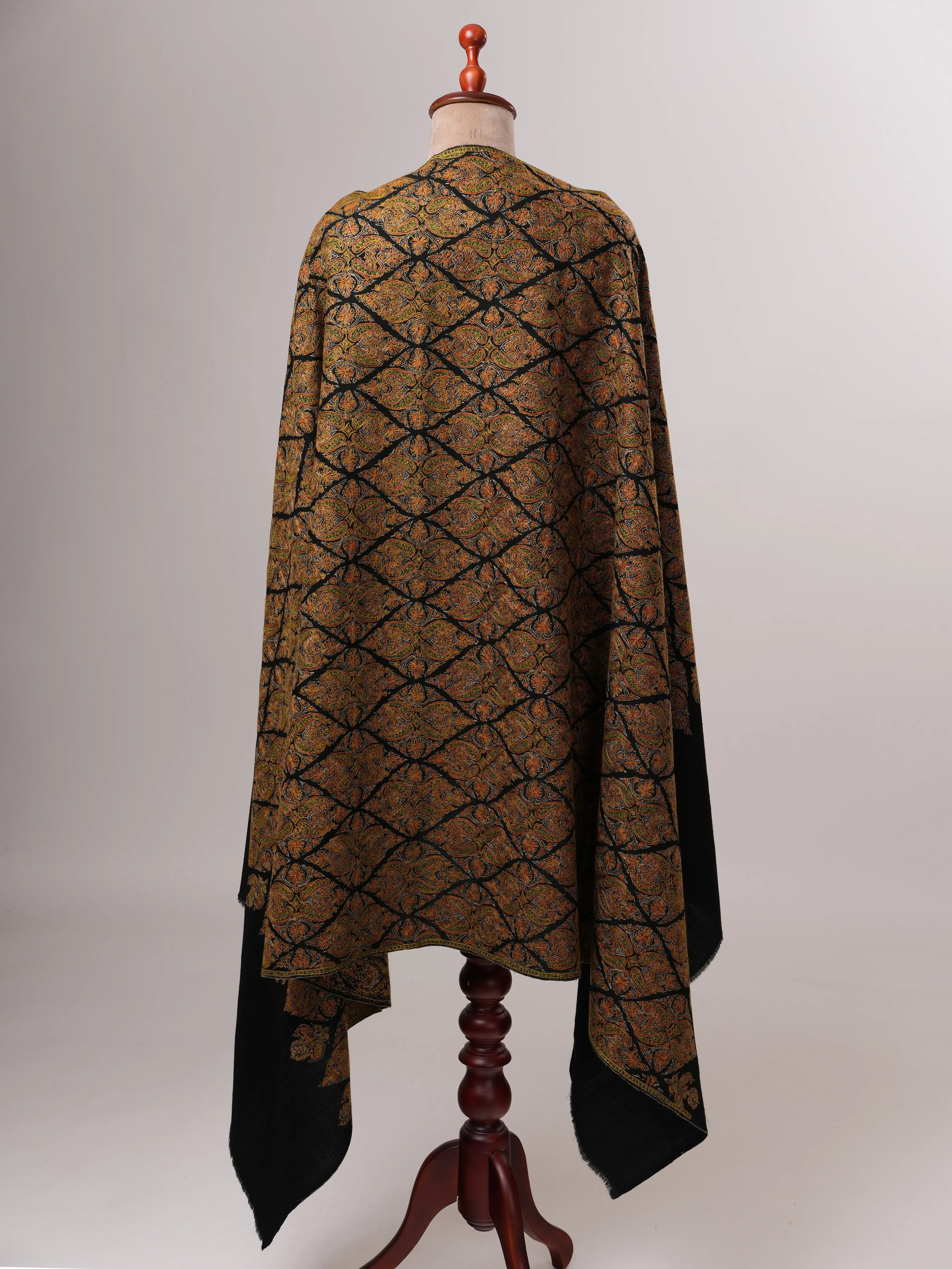 Classic Black Jamavar Fine Wool Shawl with Intricate Sozni Embroidery Shahkaar