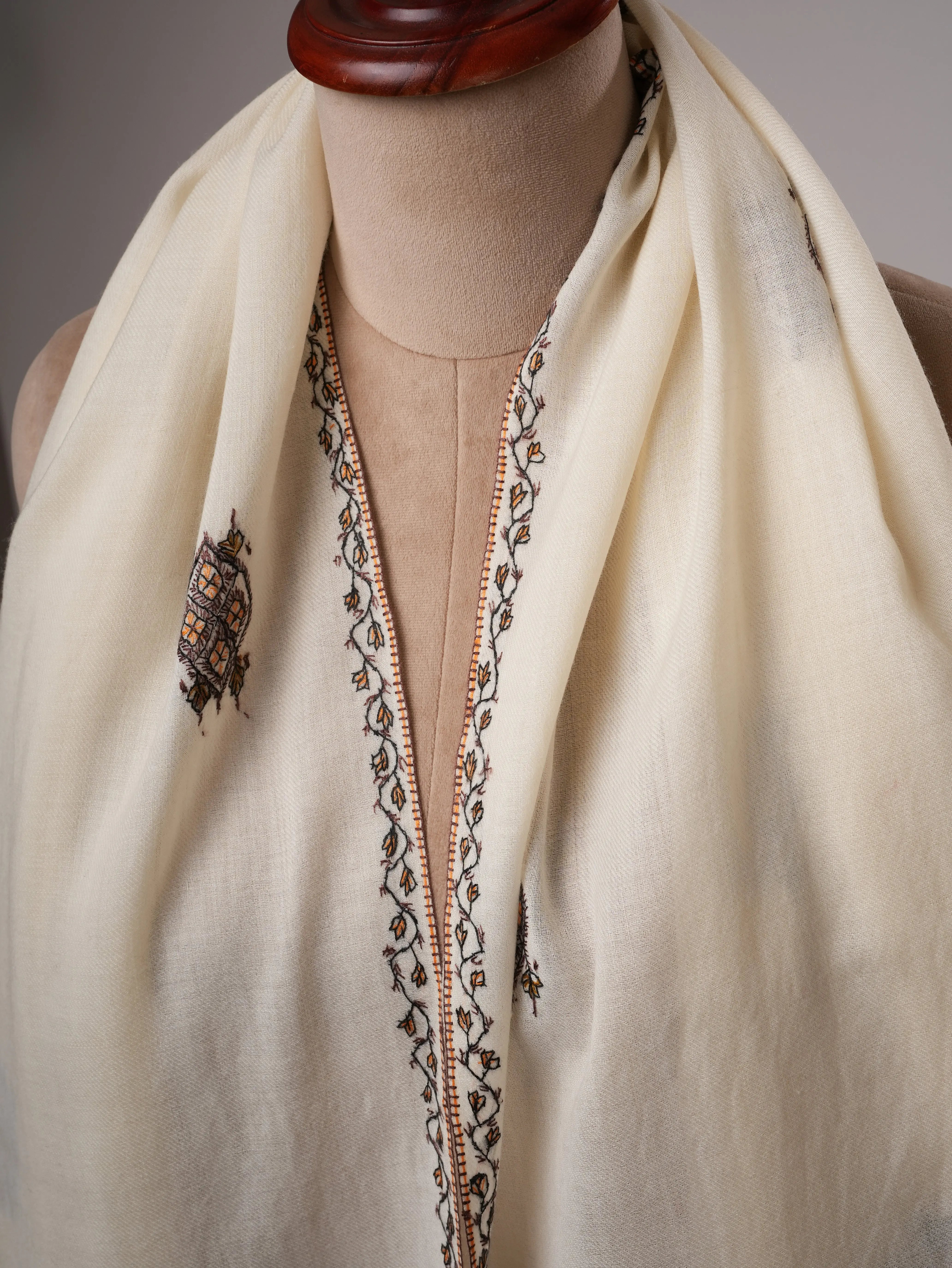 Handcrafted White Fine Wool Shawl with Delicate Buteh Embroidery Shahkaar