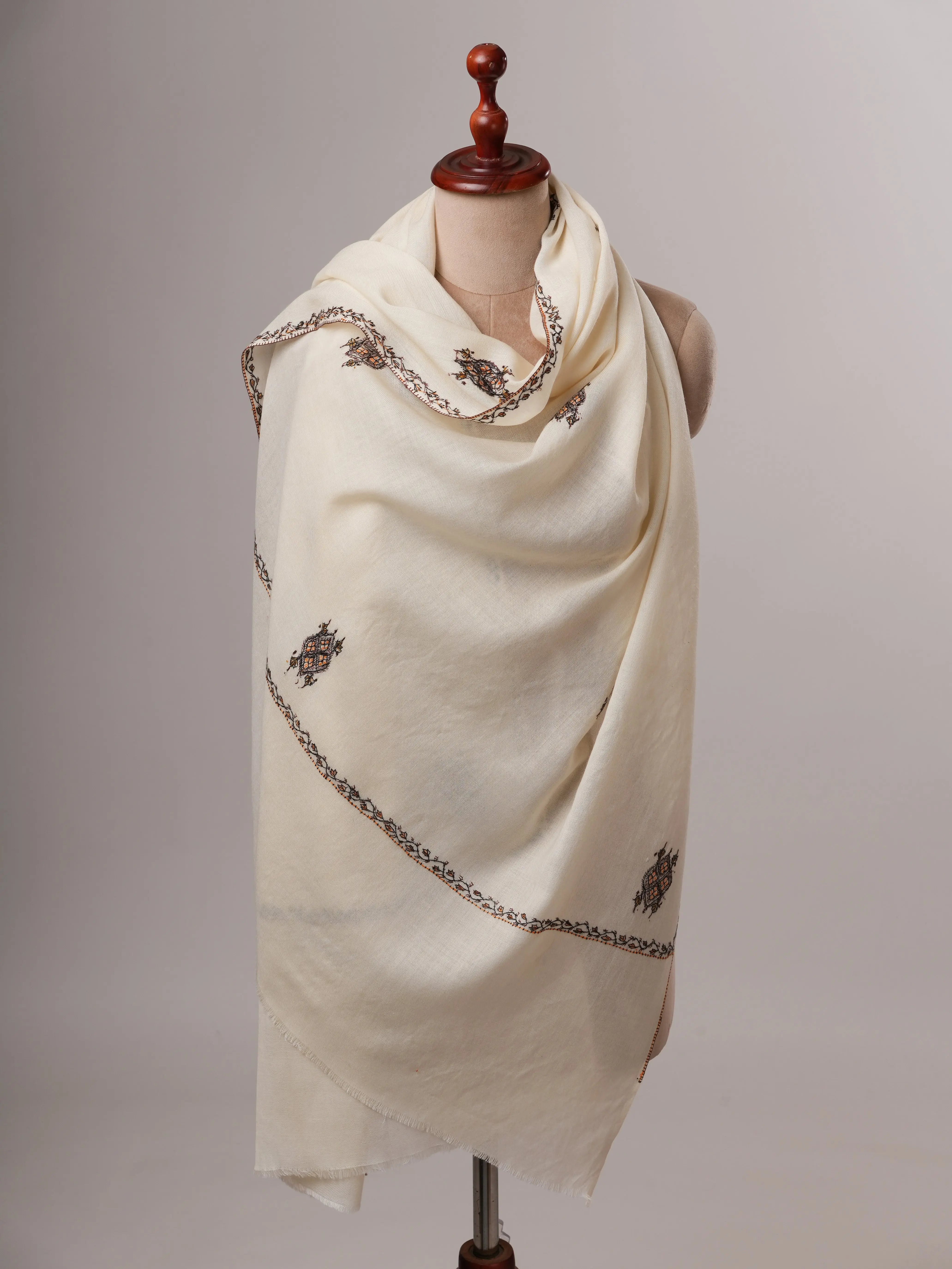 Handcrafted White Fine Wool Shawl with Delicate Buteh Embroidery Shahkaar