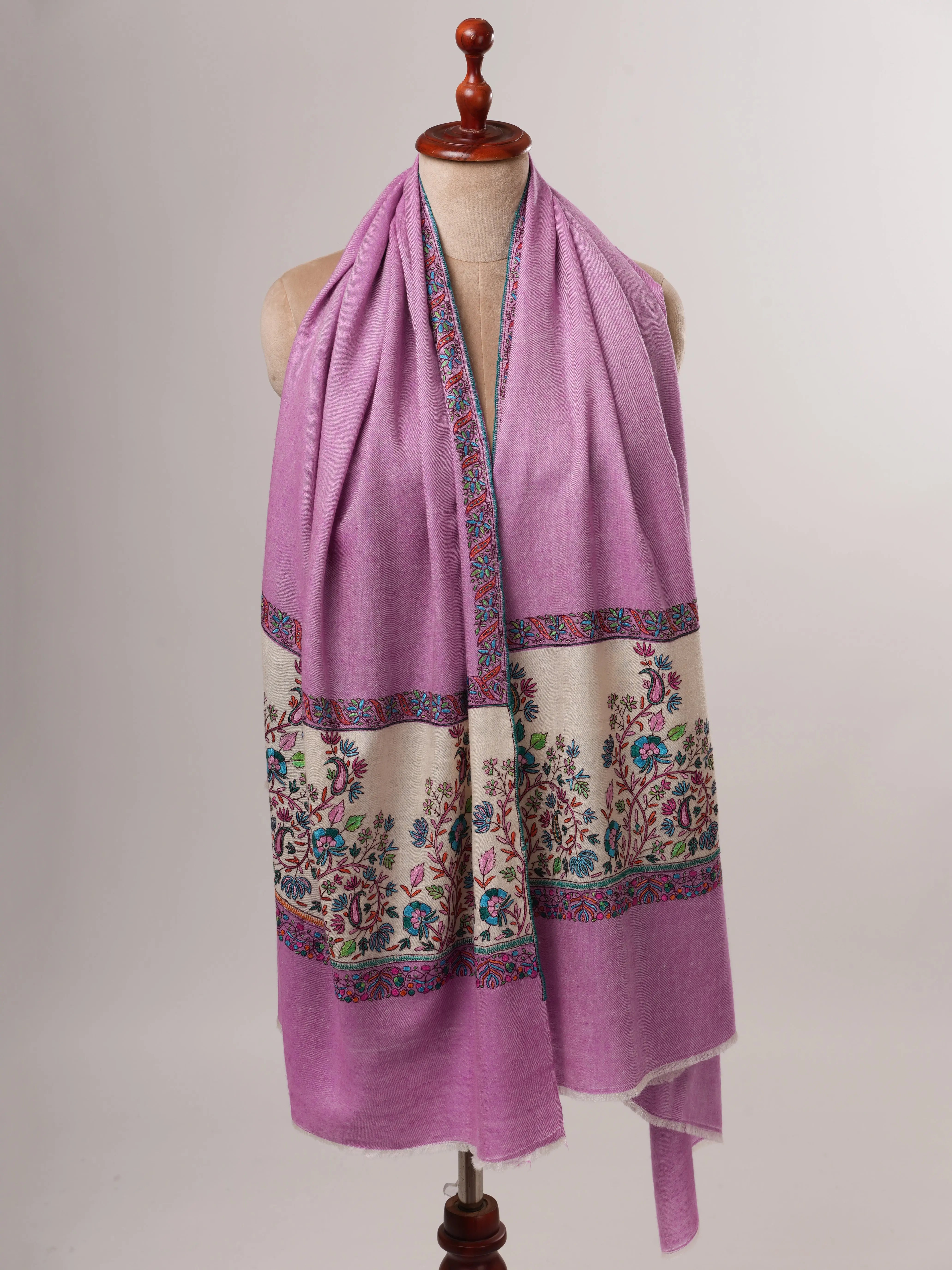 Pashmina Shawl – Hand Embroidered Palla with Papier machie Detailing Shahkaar