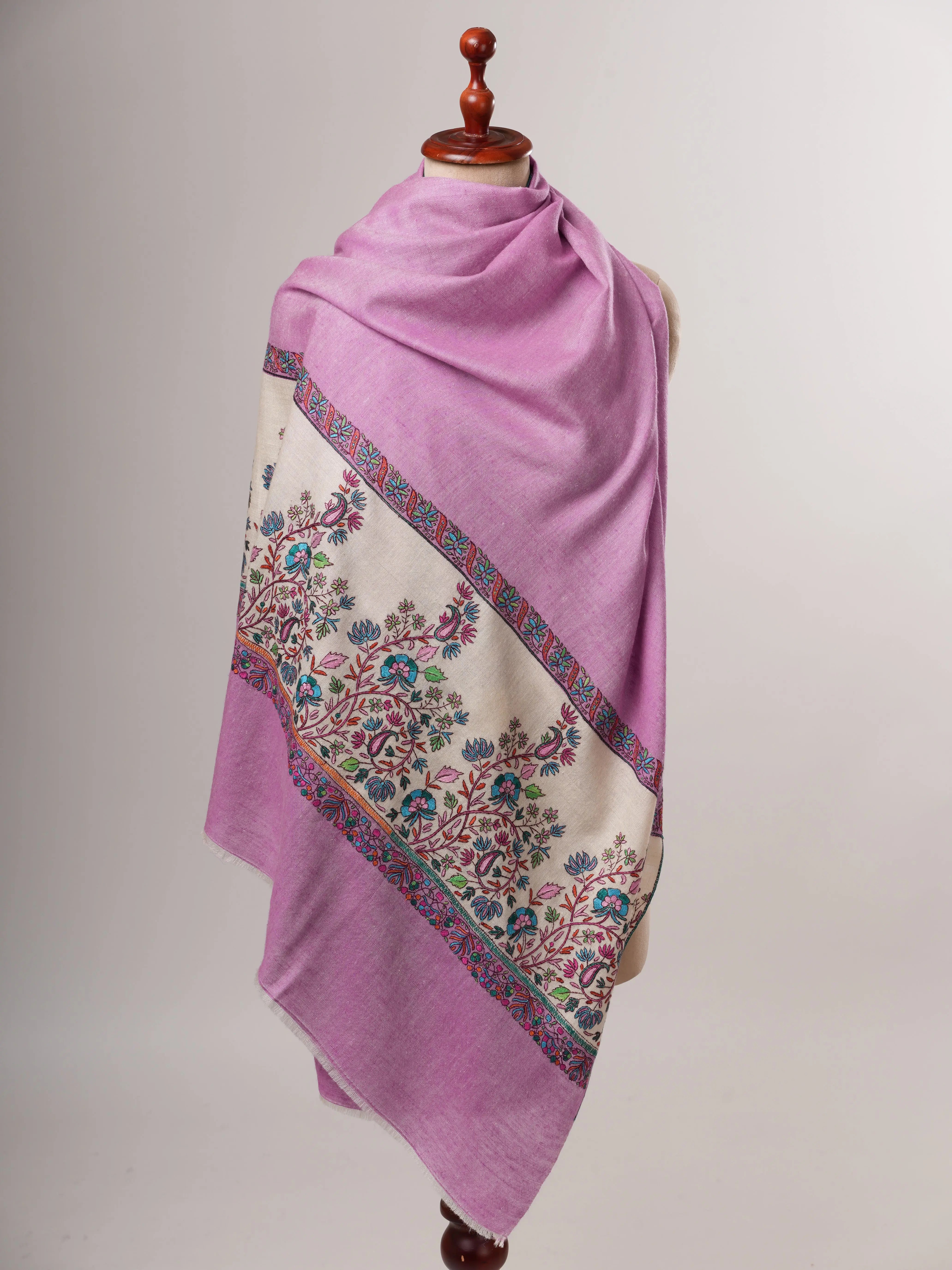 Pashmina Shawl – Hand Embroidered Palla with Papier machie Detailing Shahkaar