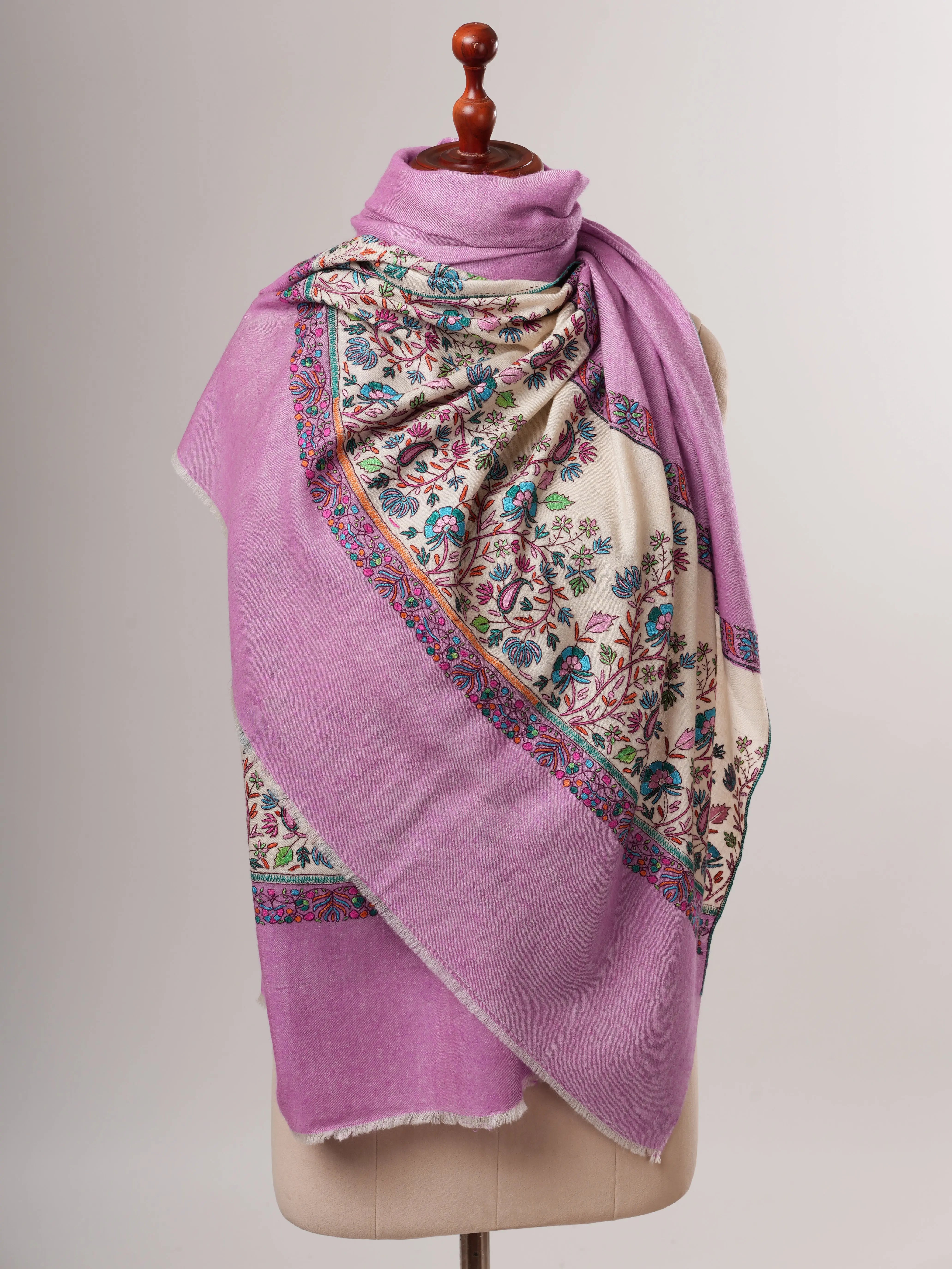 Pashmina Shawl – Hand Embroidered Palla with Papier machie Detailing Shahkaar