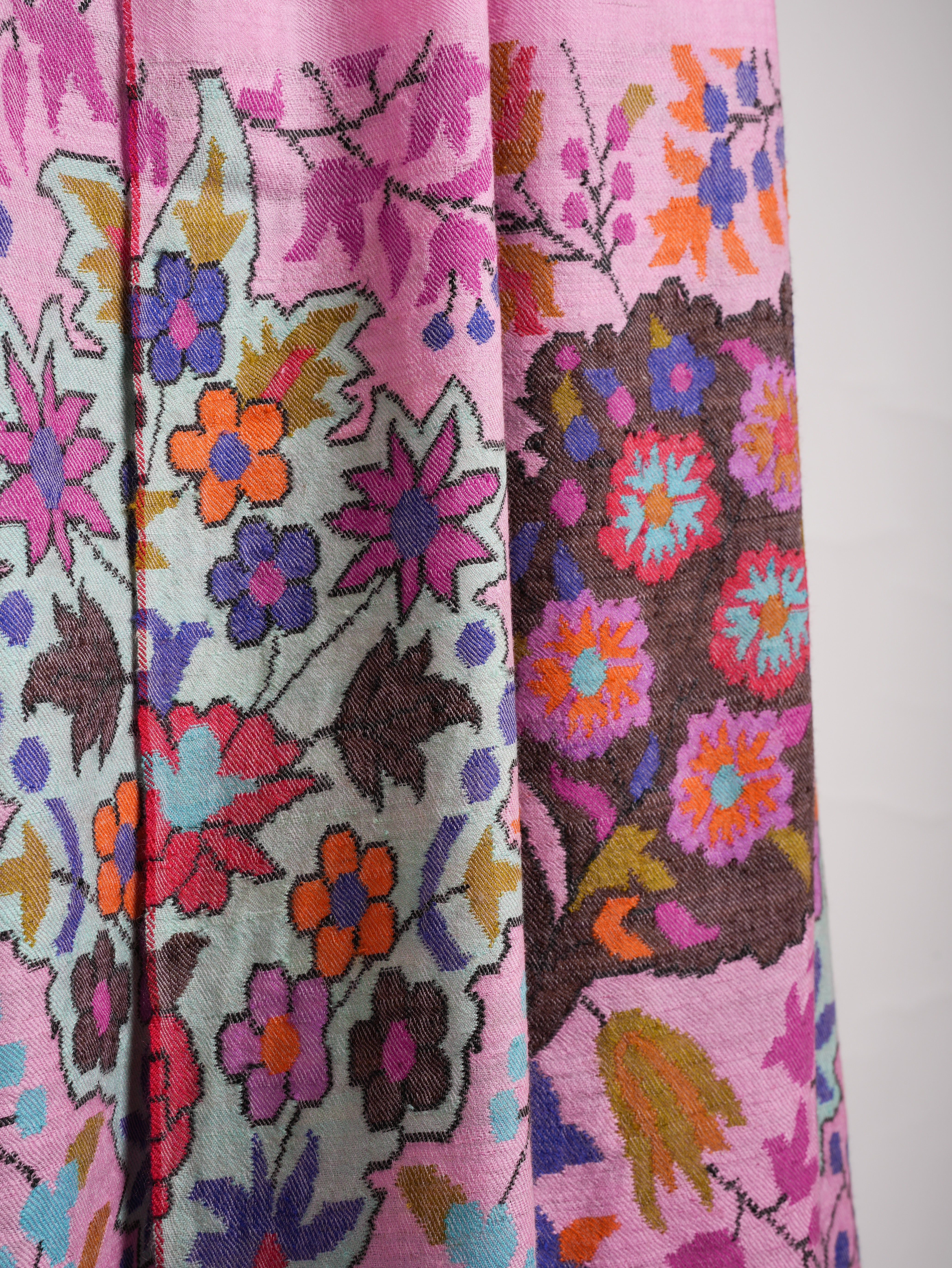 Palla Motif Handwoven Kashmiri Pink Kani Pashmina Shawl