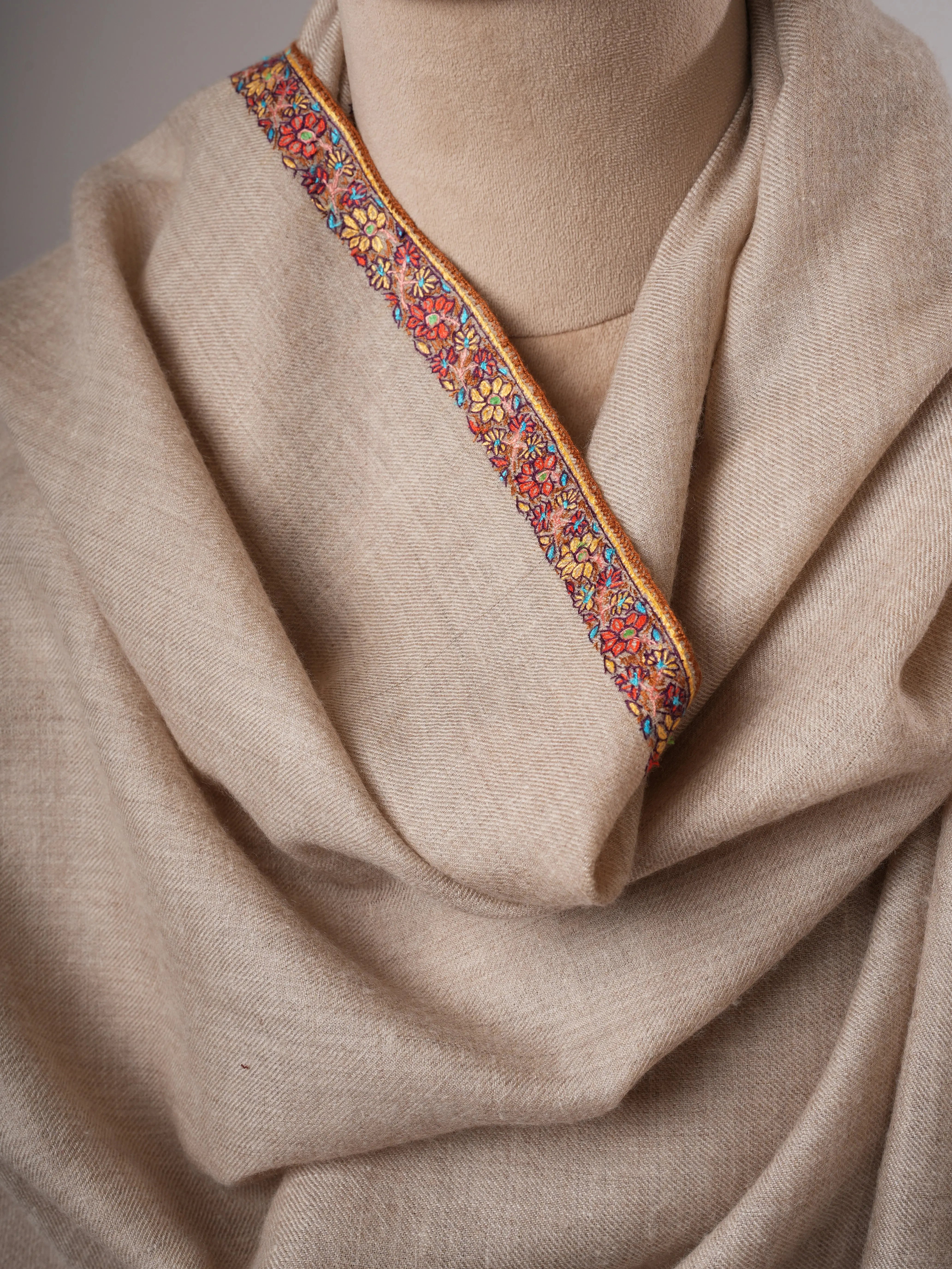 Natural Grey Hashia Embroidered Kashmiri Pashmina Shawl – Soft Timeless Luxury Shahkaar