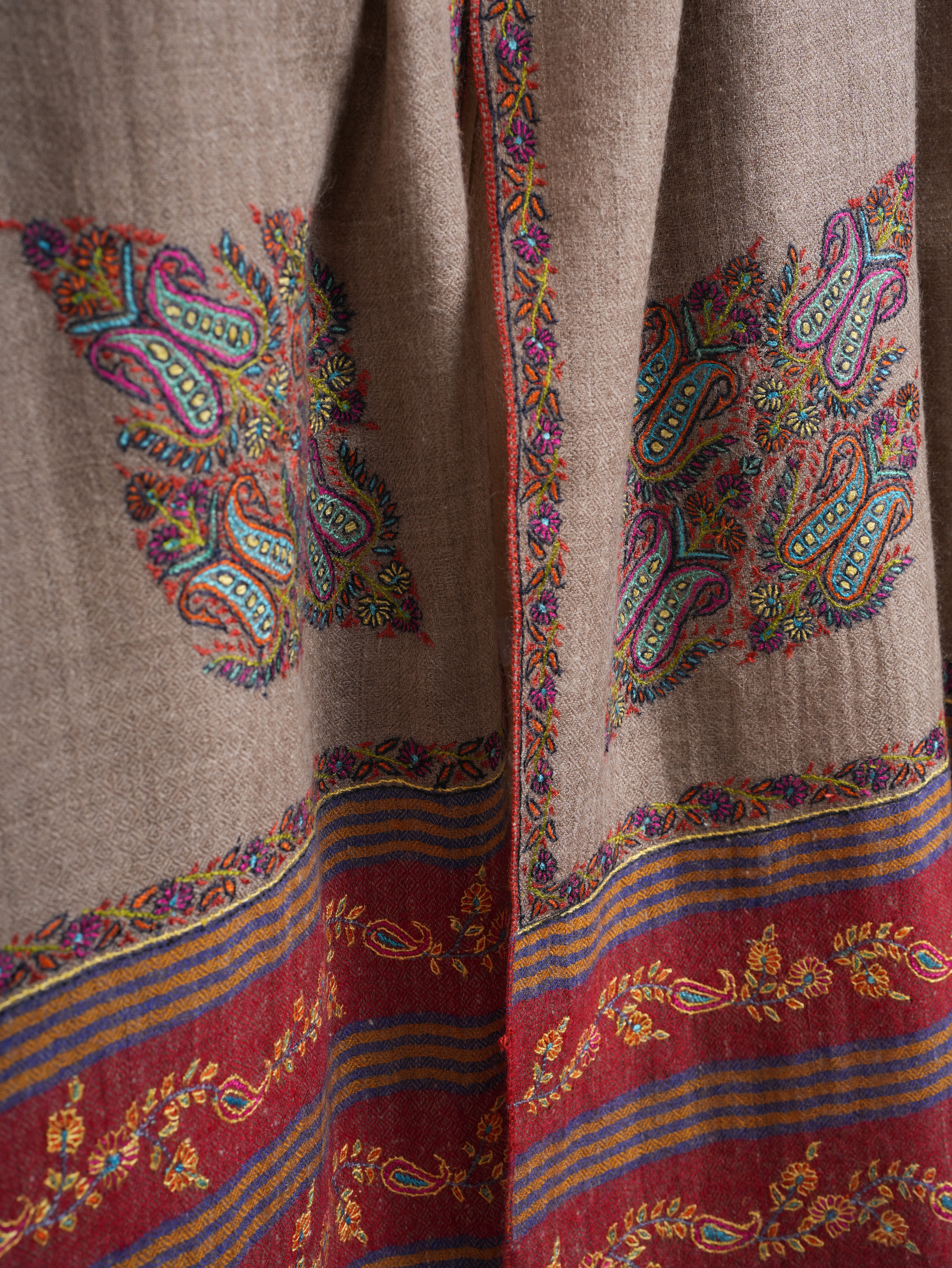 Natural Grey Pashmina Shawl with Contrast Palla Embroidery