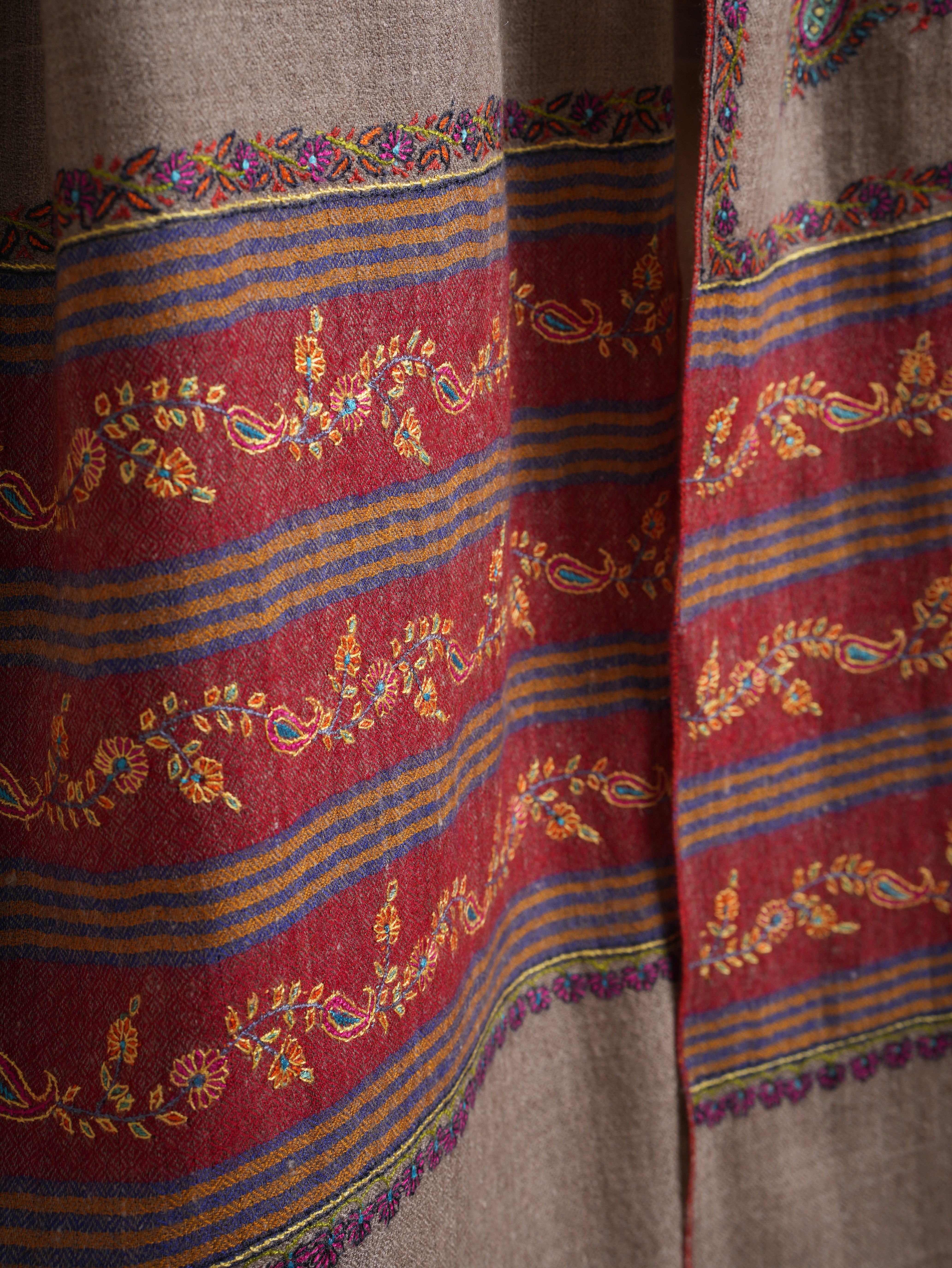 Natural Grey Pashmina Shawl with Contrast Palla Embroidery