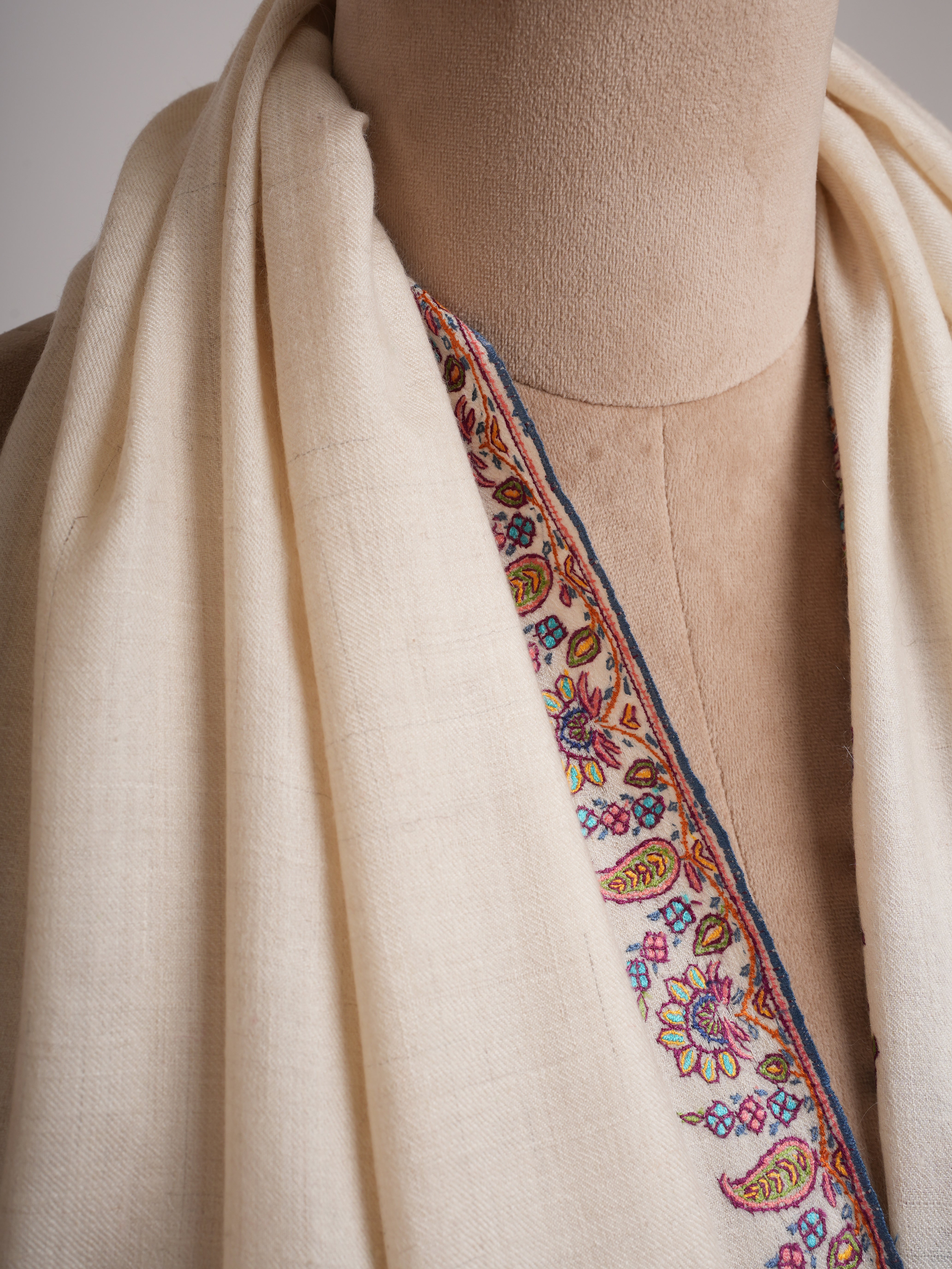 Ivory Pashmina Shawl with Paisley Embroidered Palla