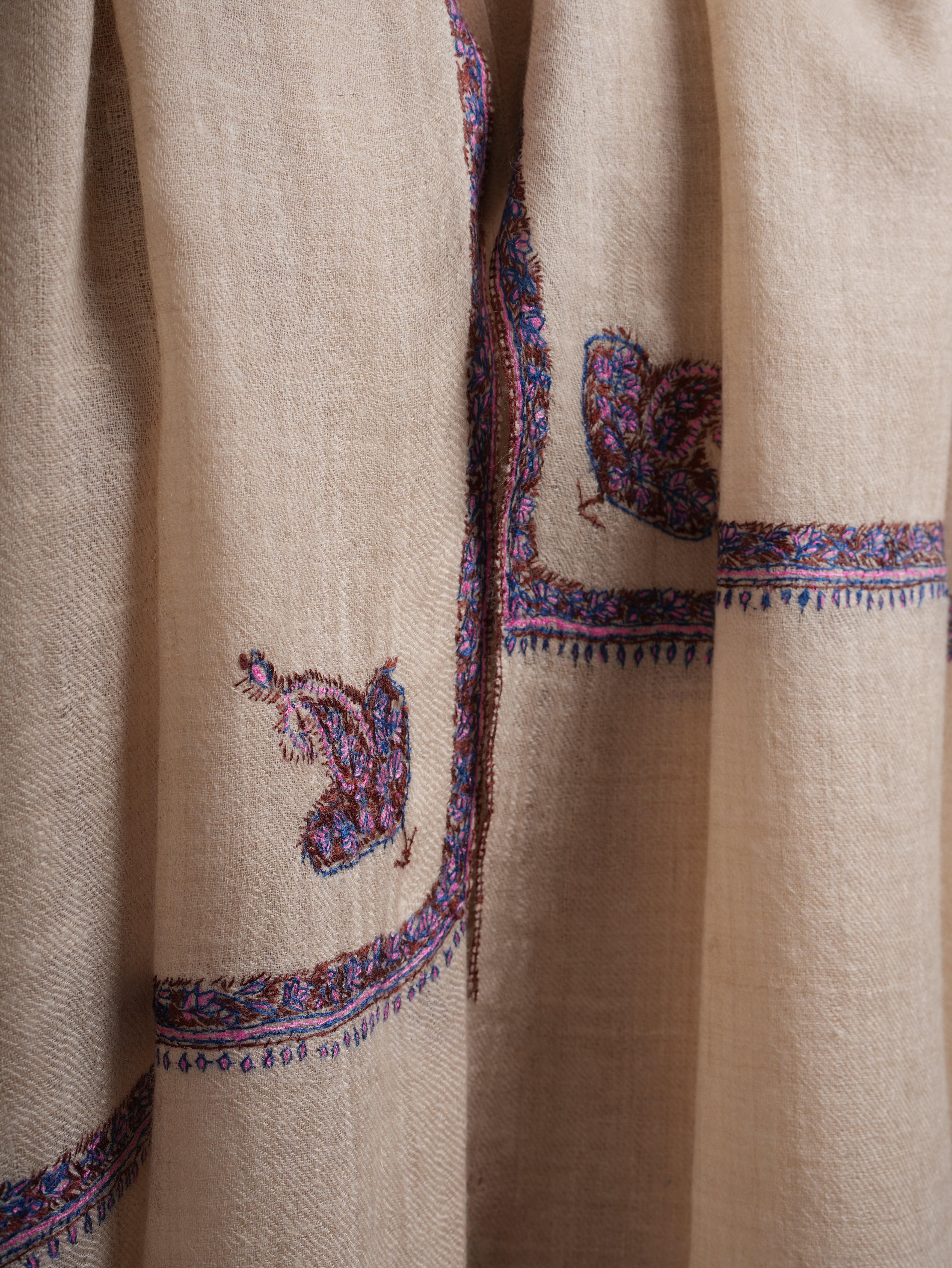 Off white Baildar Motif Sozni Needlework Cashmere Wrap