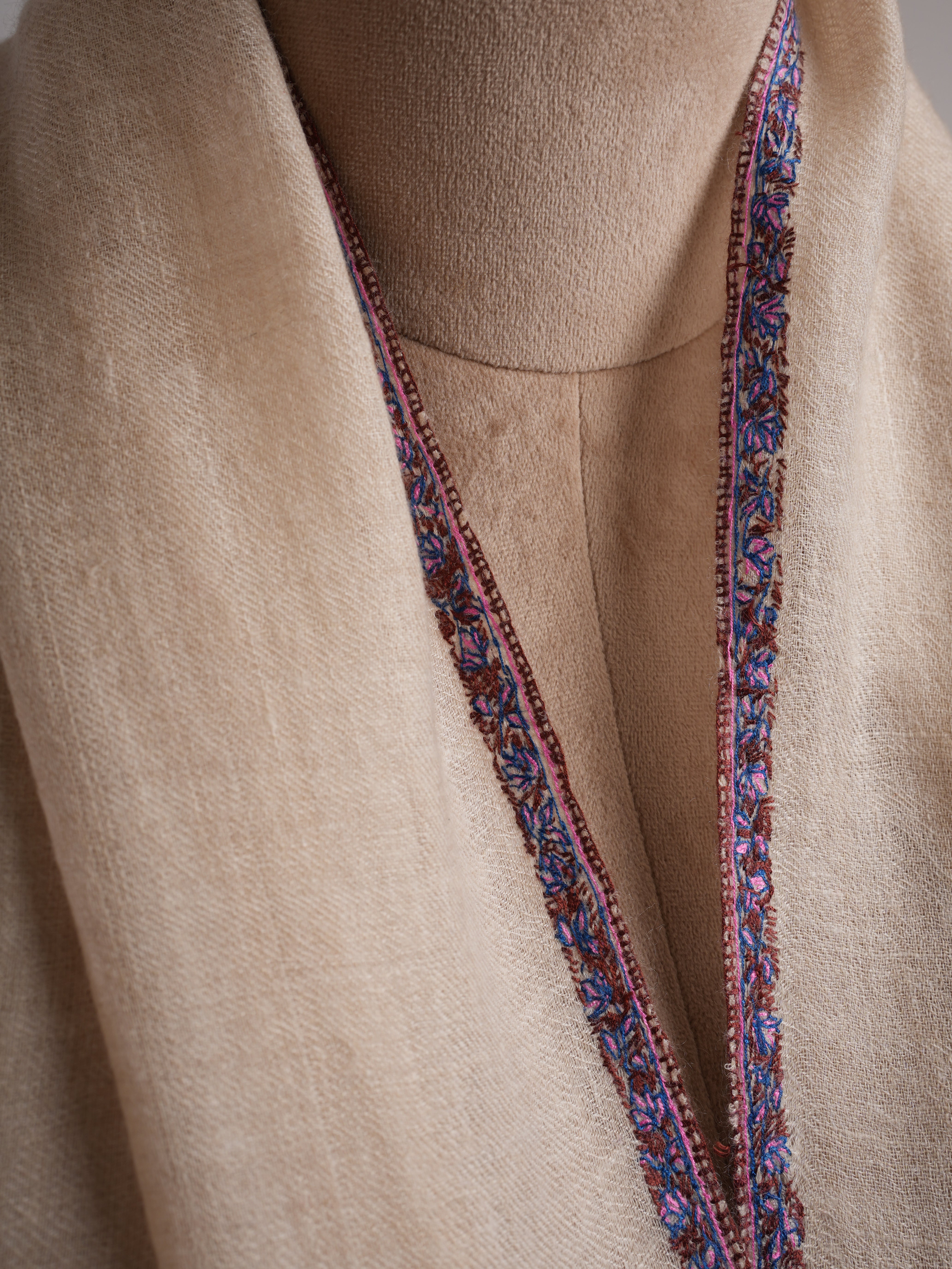 Off white Baildar Motif Sozni Needlework Cashmere Wrap