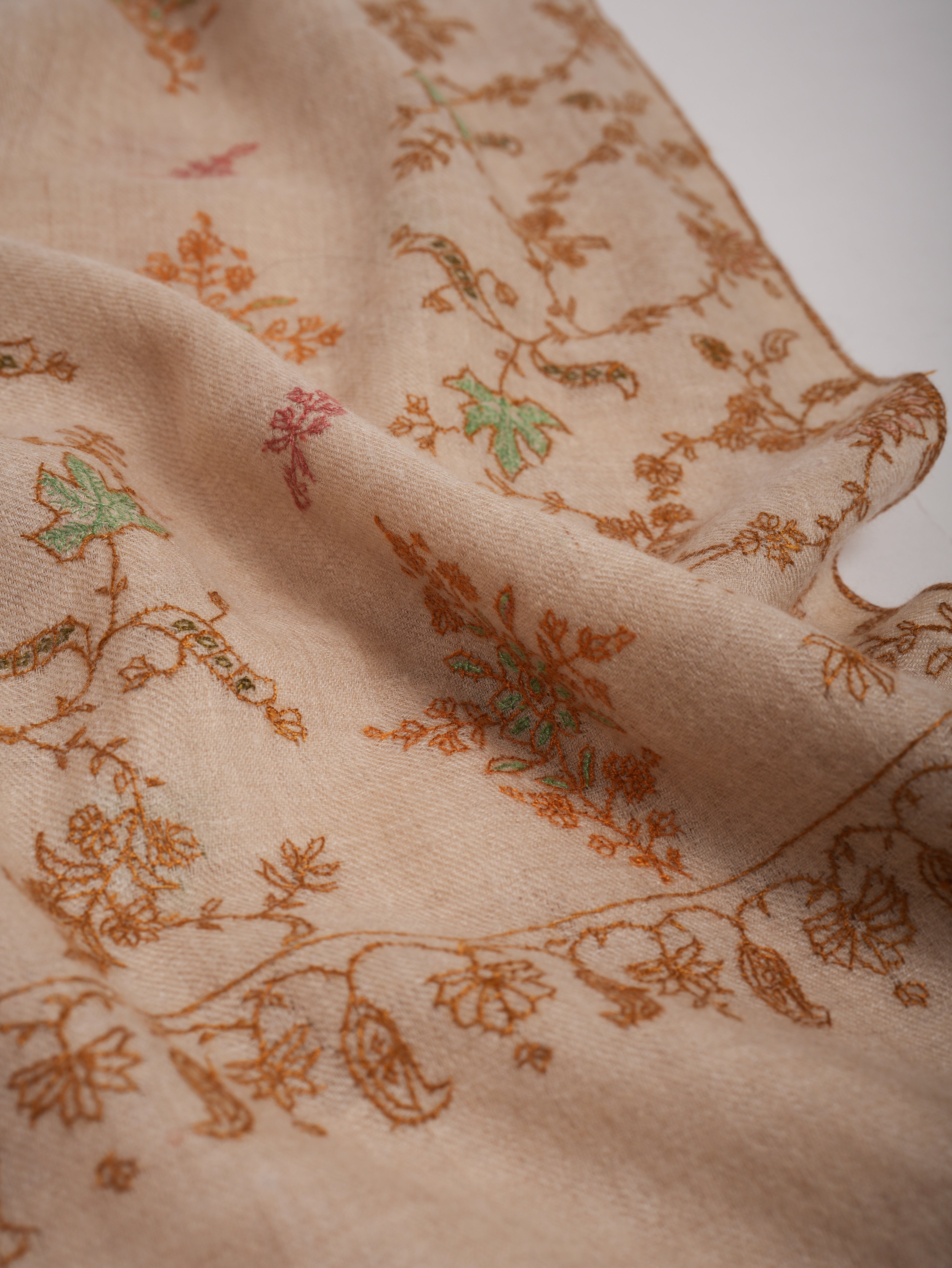 Off white Cashmere Stole Khatras Embroidered Bute