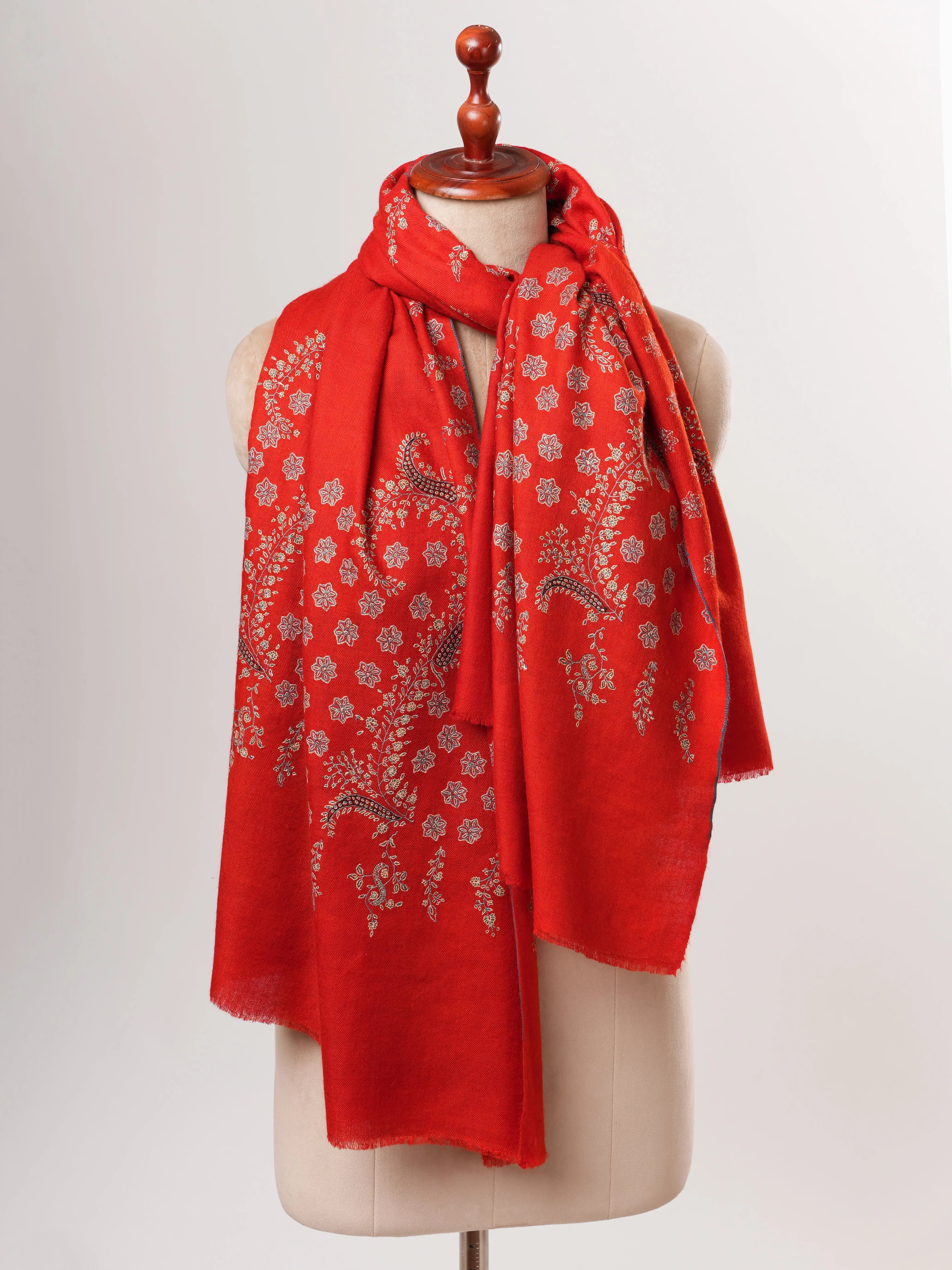 Palla Sozni Embroidered Kashmiri Pashmina Shawl – Handwoven Luxury Shahkaar