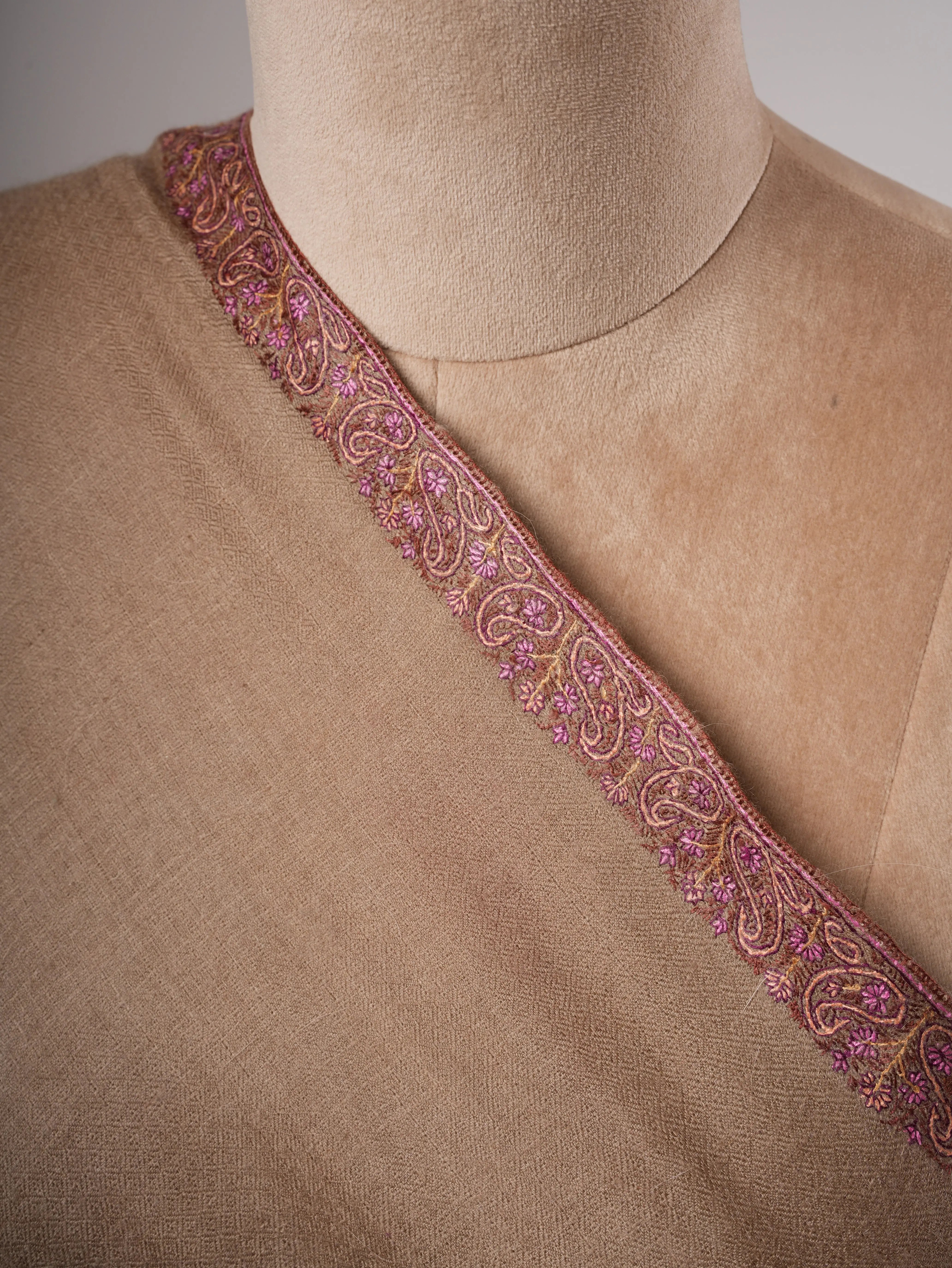 Toosh Color Hashia Embroidered Kashmiri Pashmina Shawl – Classic Handwoven Luxury Shahkaar