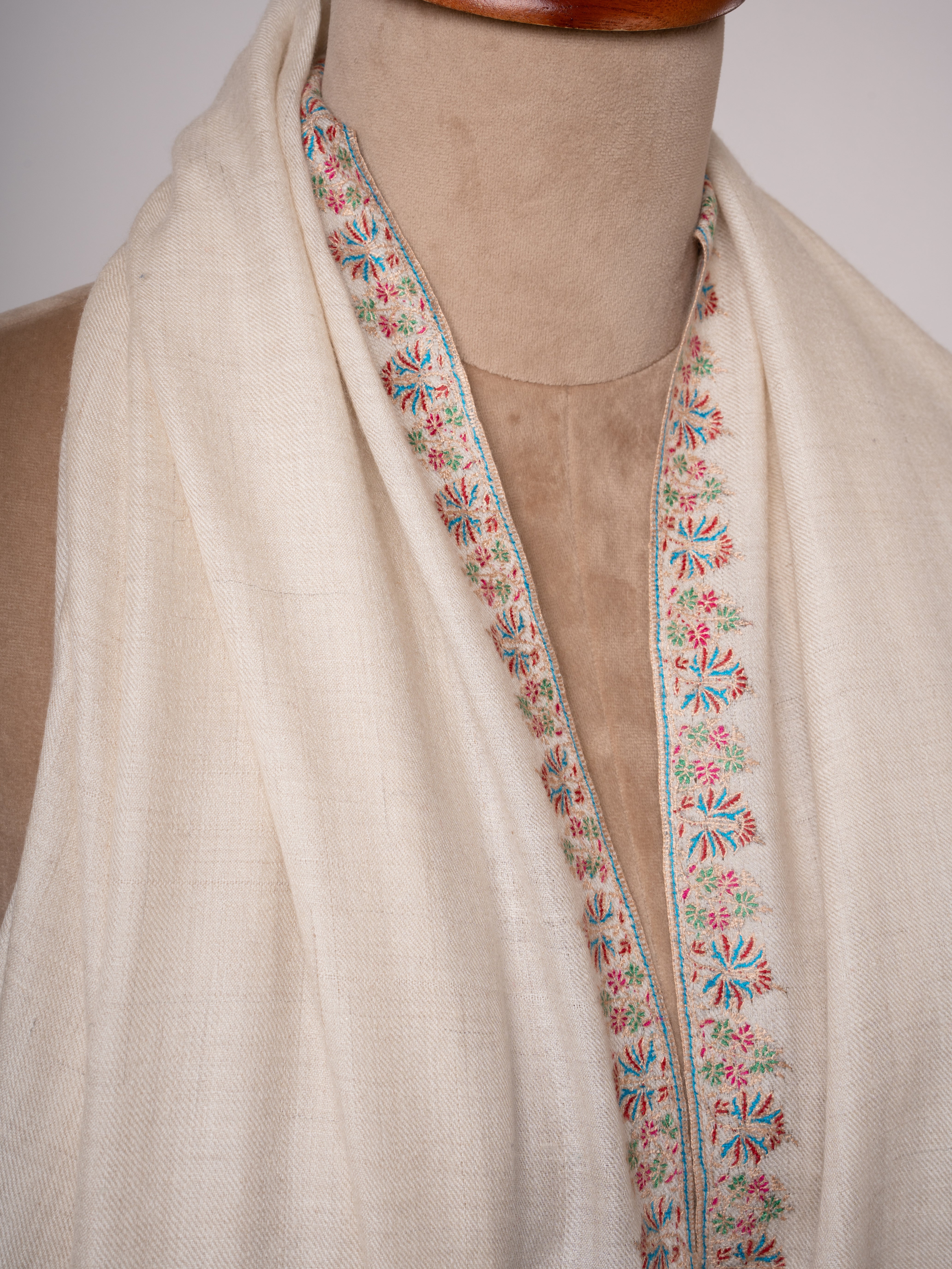 Ivory Handloomed Pashmina Shawl Hashia Border Embroidery Shahkaar
