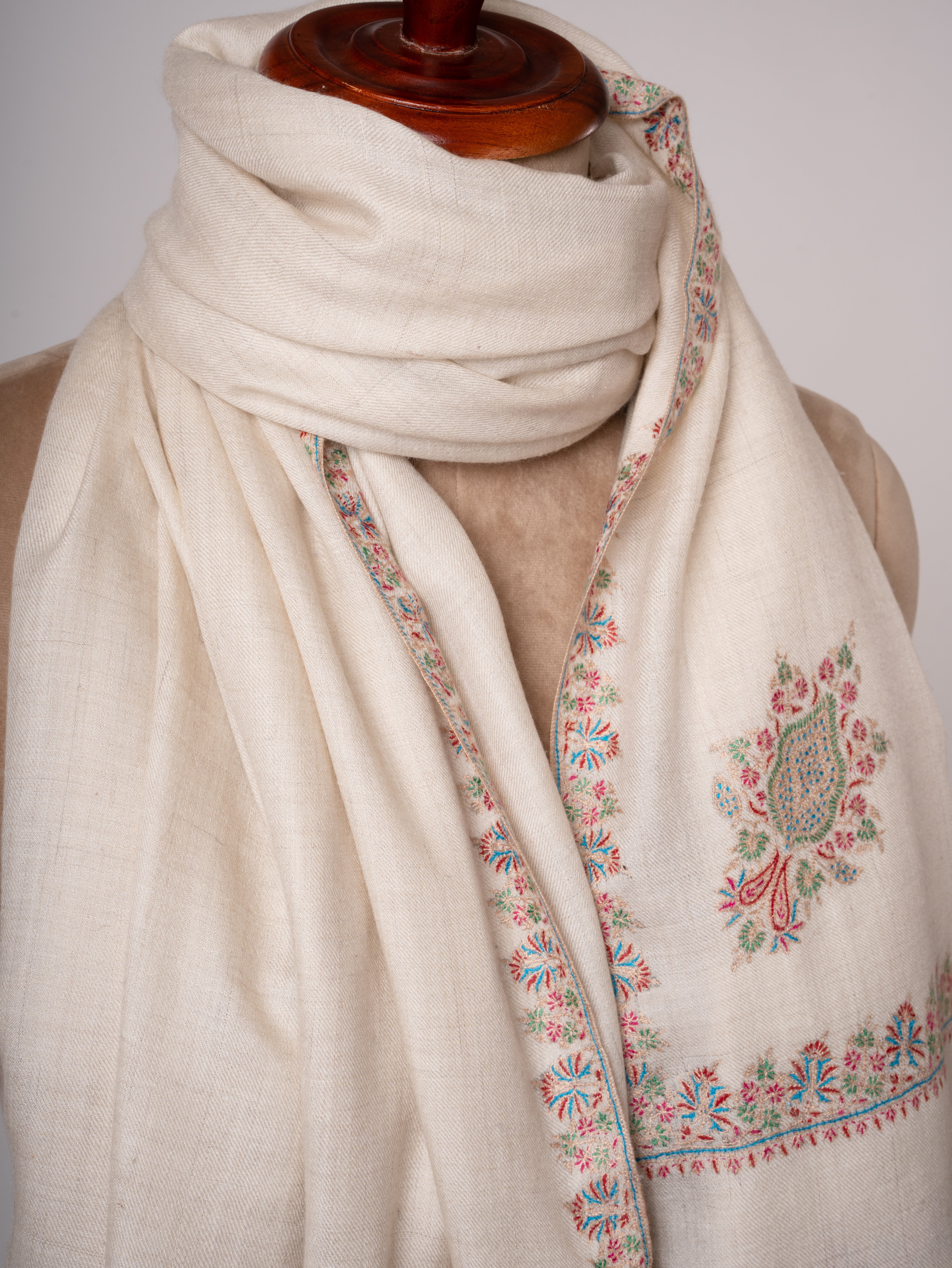 Ivory Handloomed Pashmina Shawl Hashia Border Embroidery Shahkaar