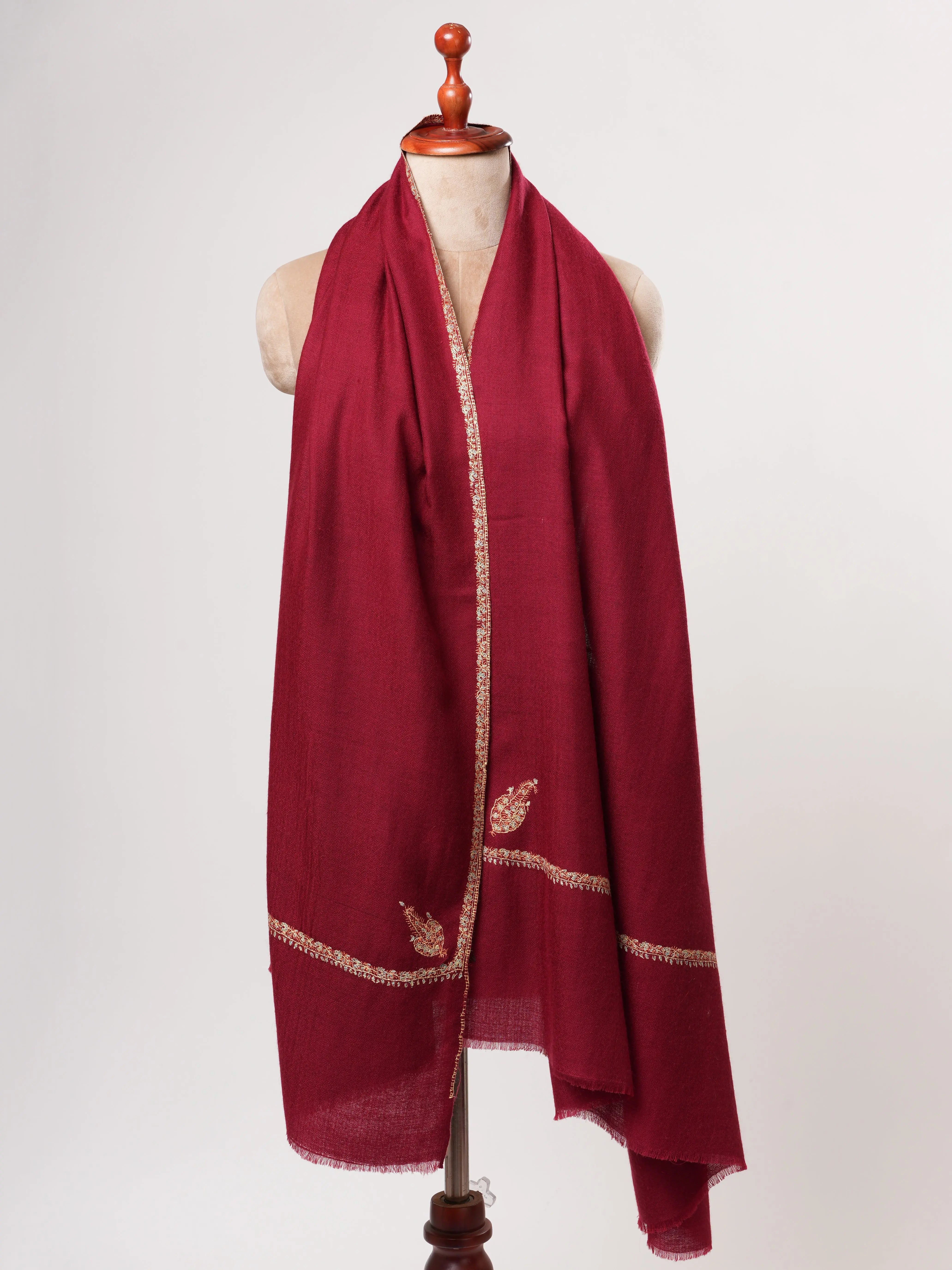 Bail Embroidered Soft Kashmiri Pashmina Shawl – Handcrafted Luxury Wrap Shahkaar
