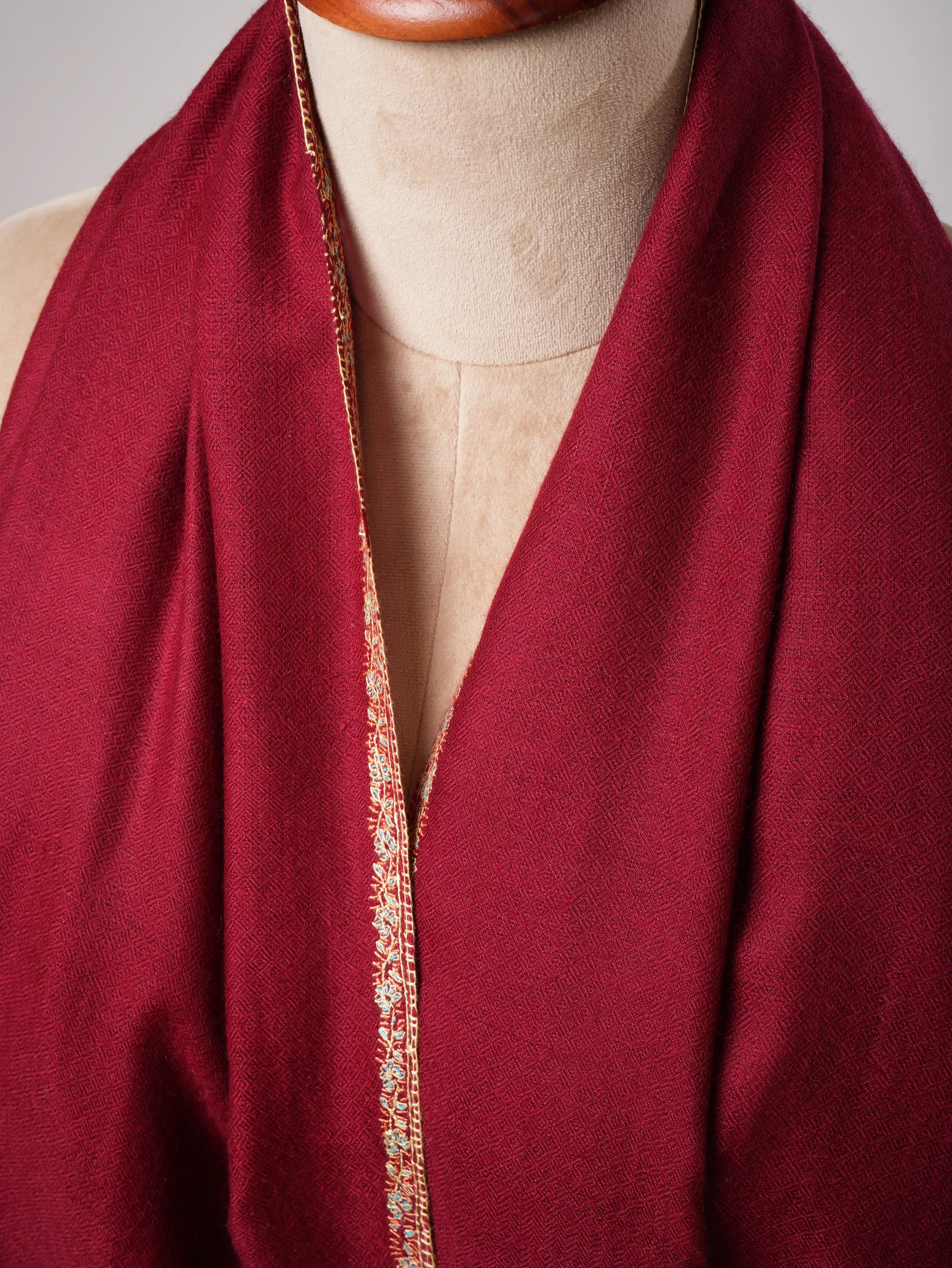 Bail Embroidered Soft Kashmiri Pashmina Shawl – Handcrafted Luxury Wrap Shahkaar
