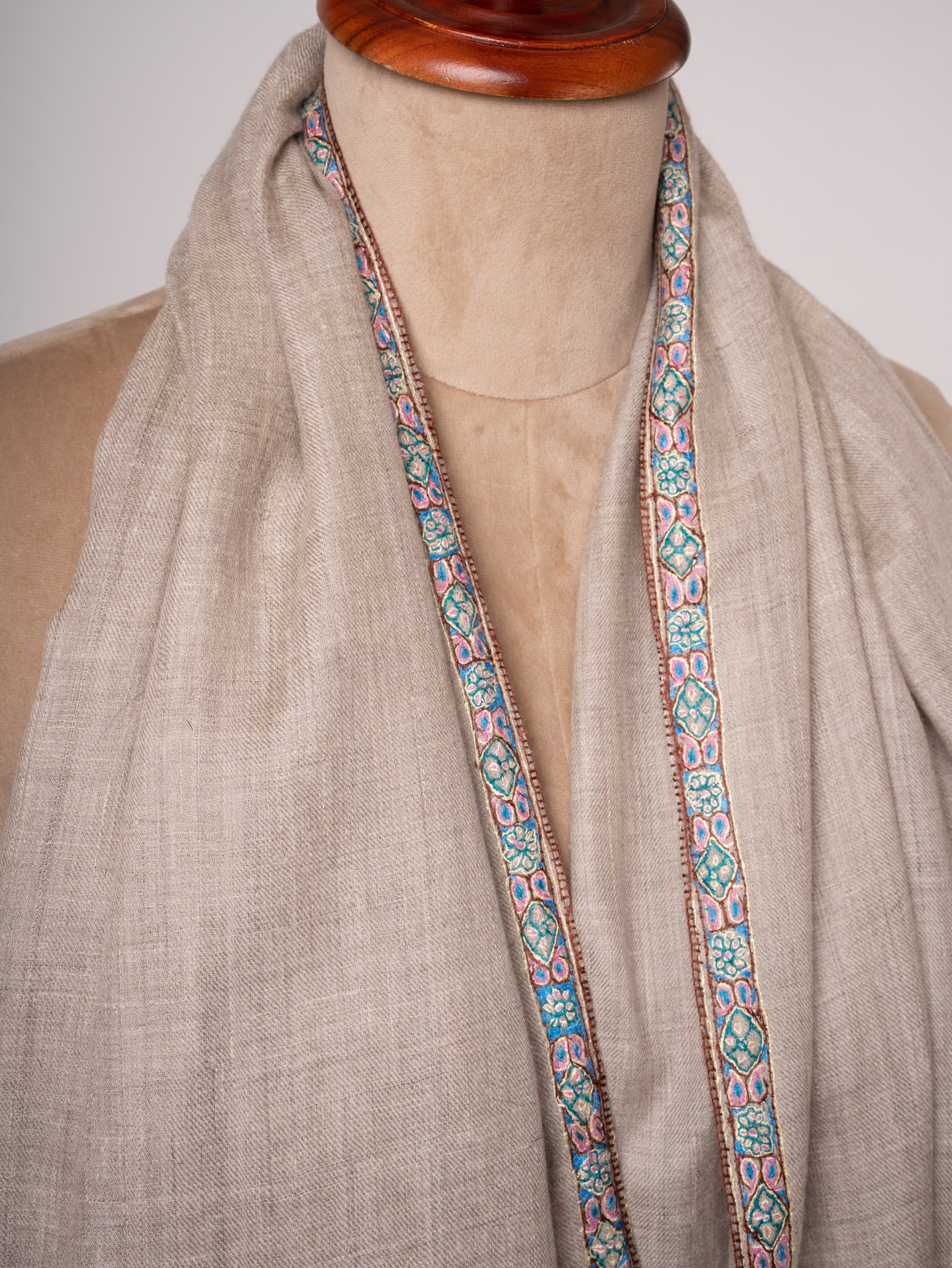 Natural Beige Handloomed Pashmina Shawl Hashia Border & Corner Motif Embroidery Shahkaar