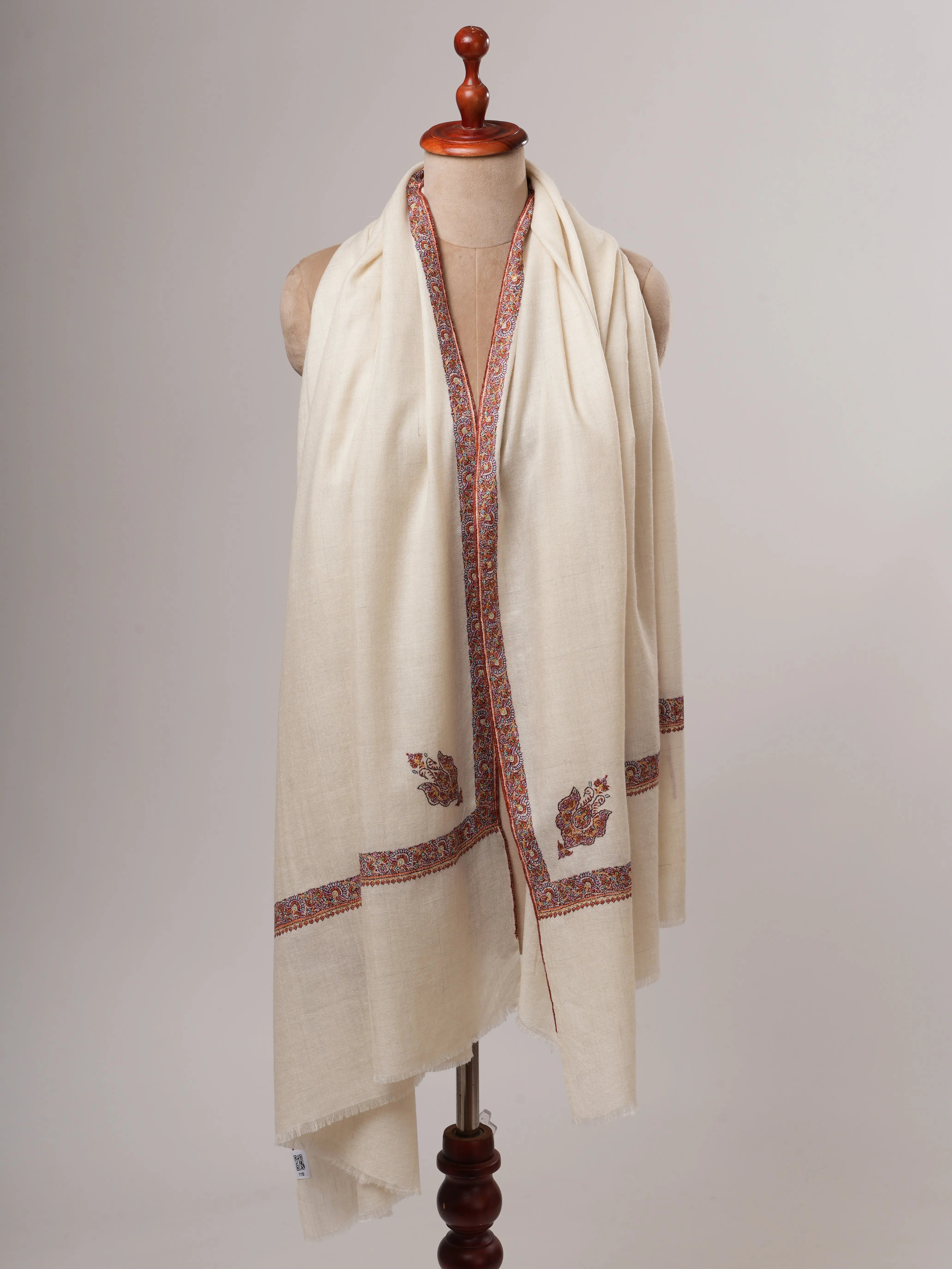 Ivory Hashia Embroidered Kashmiri Pashmina Shawl – Elegant Timeless Wrap Shahkaar