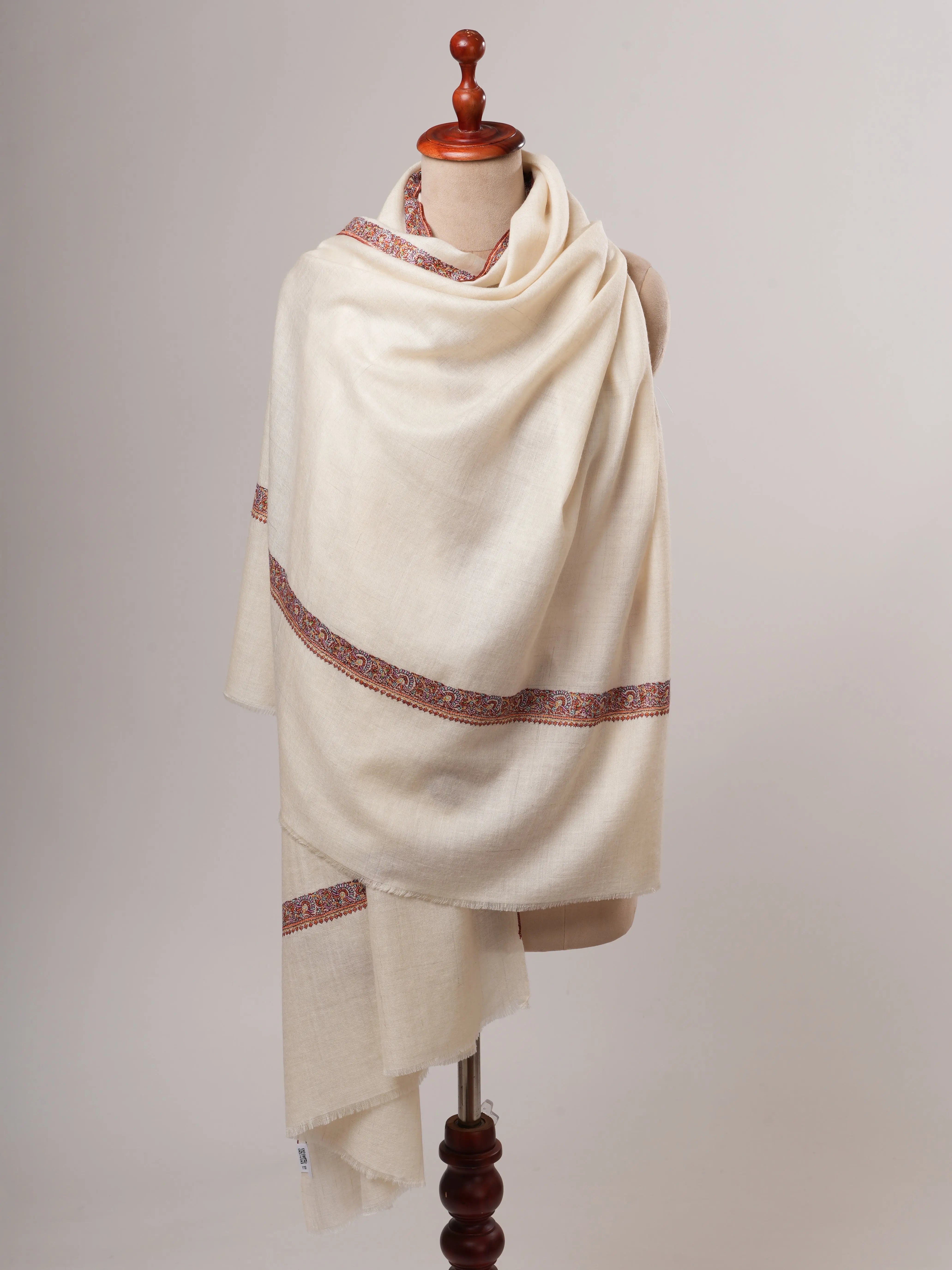 Ivory Hashia Embroidered Kashmiri Pashmina Shawl – Elegant Timeless Wrap Shahkaar