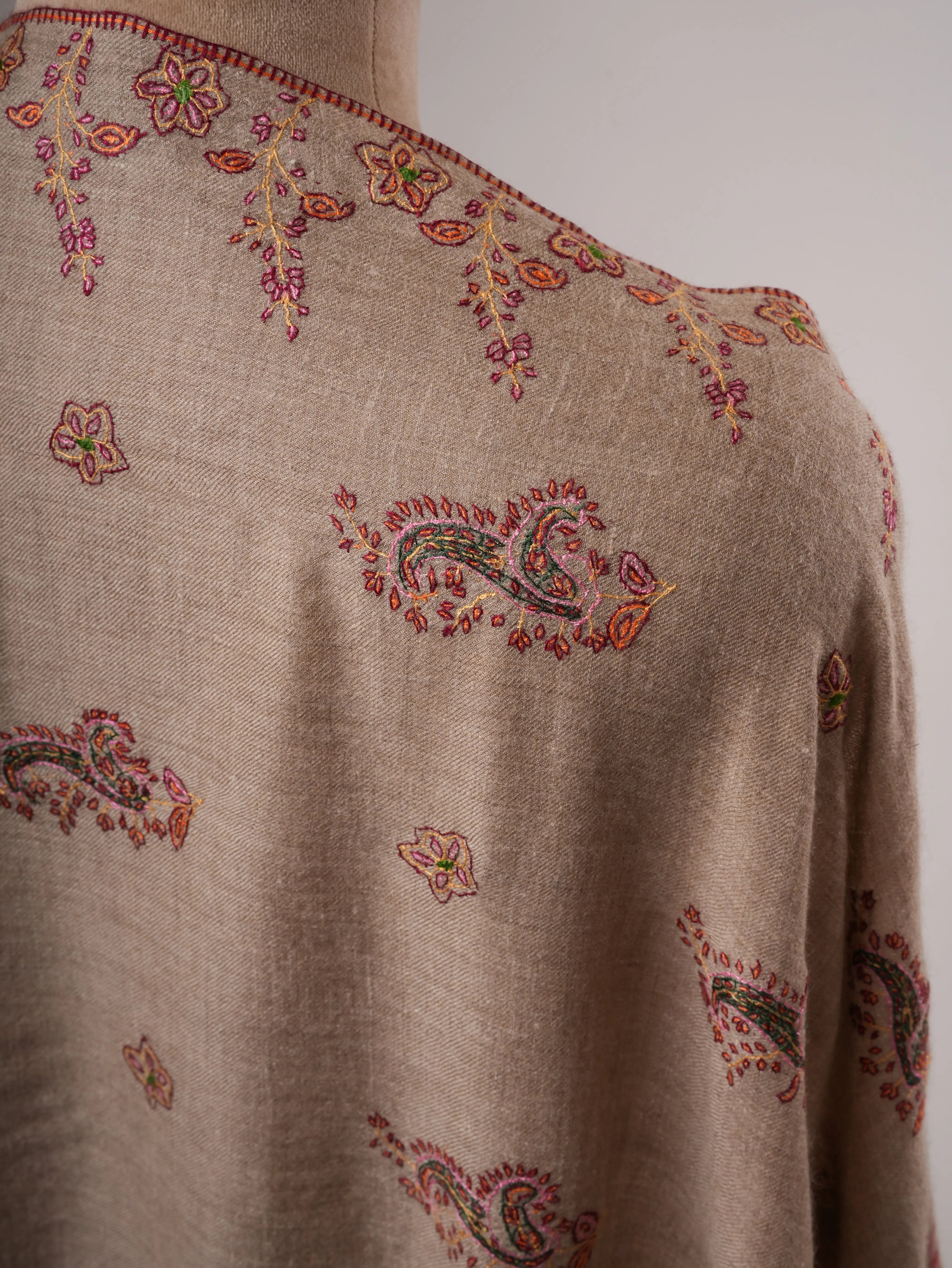 Grey Pashmina Shawl – Handwoven with Sozni Embroidery Shahkaar