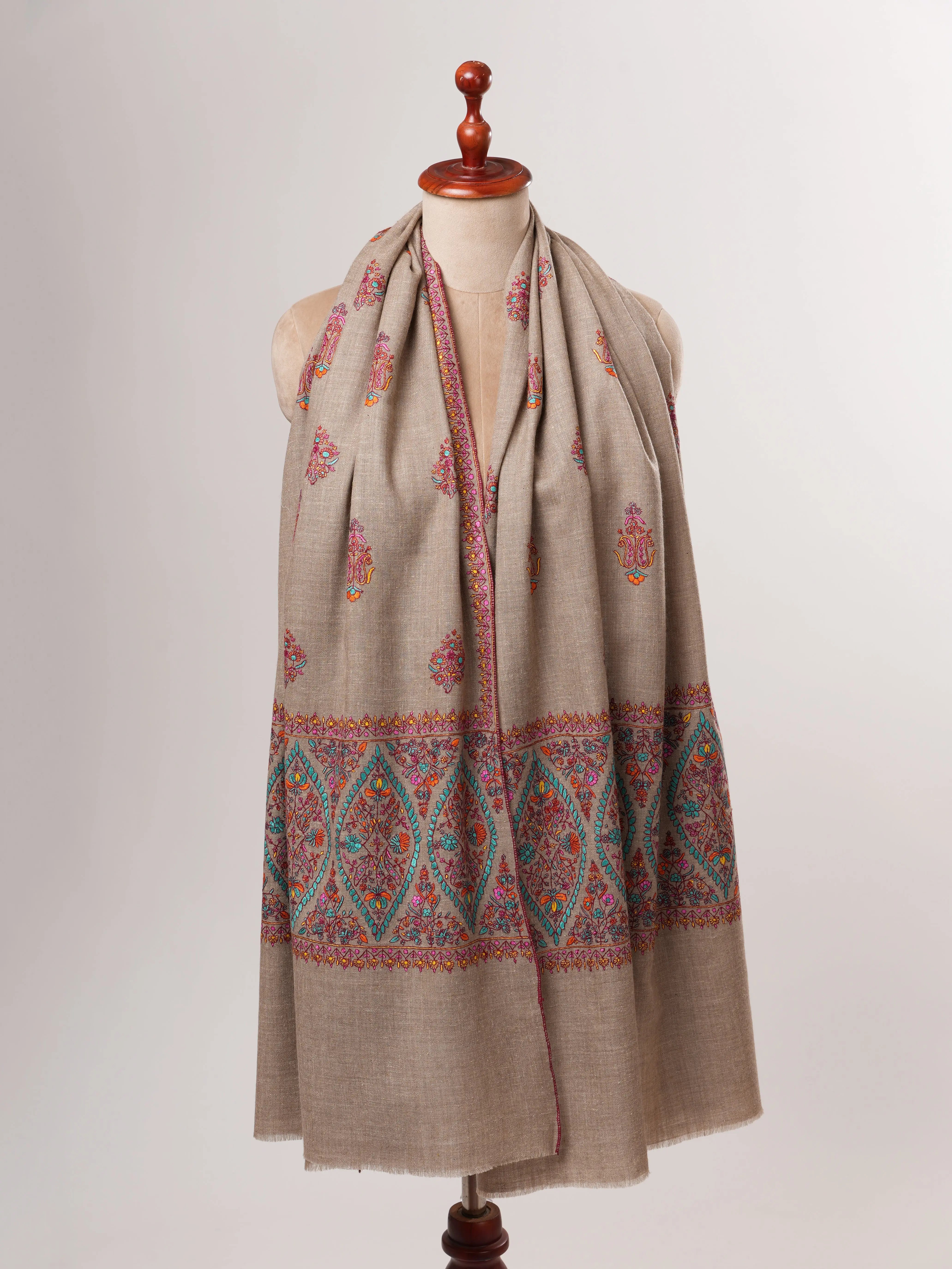 Natural Grey Pashmina Shawl – Handwoven with Palla Embroidery Shahkaar
