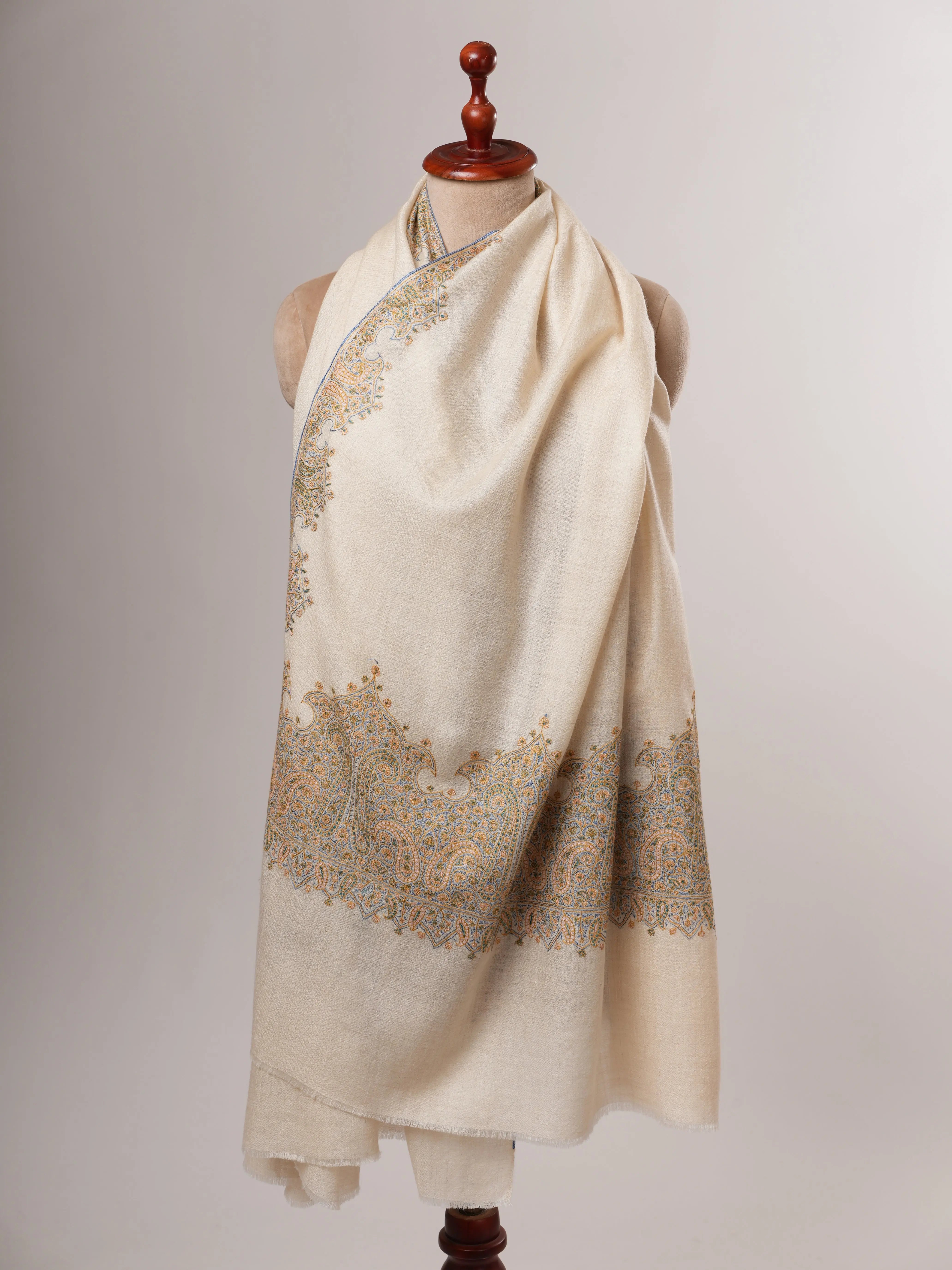 Ivory Kashmiri Pashmina Shawl – Mughal Motif Kalamdaur Embroidery Shahkaar