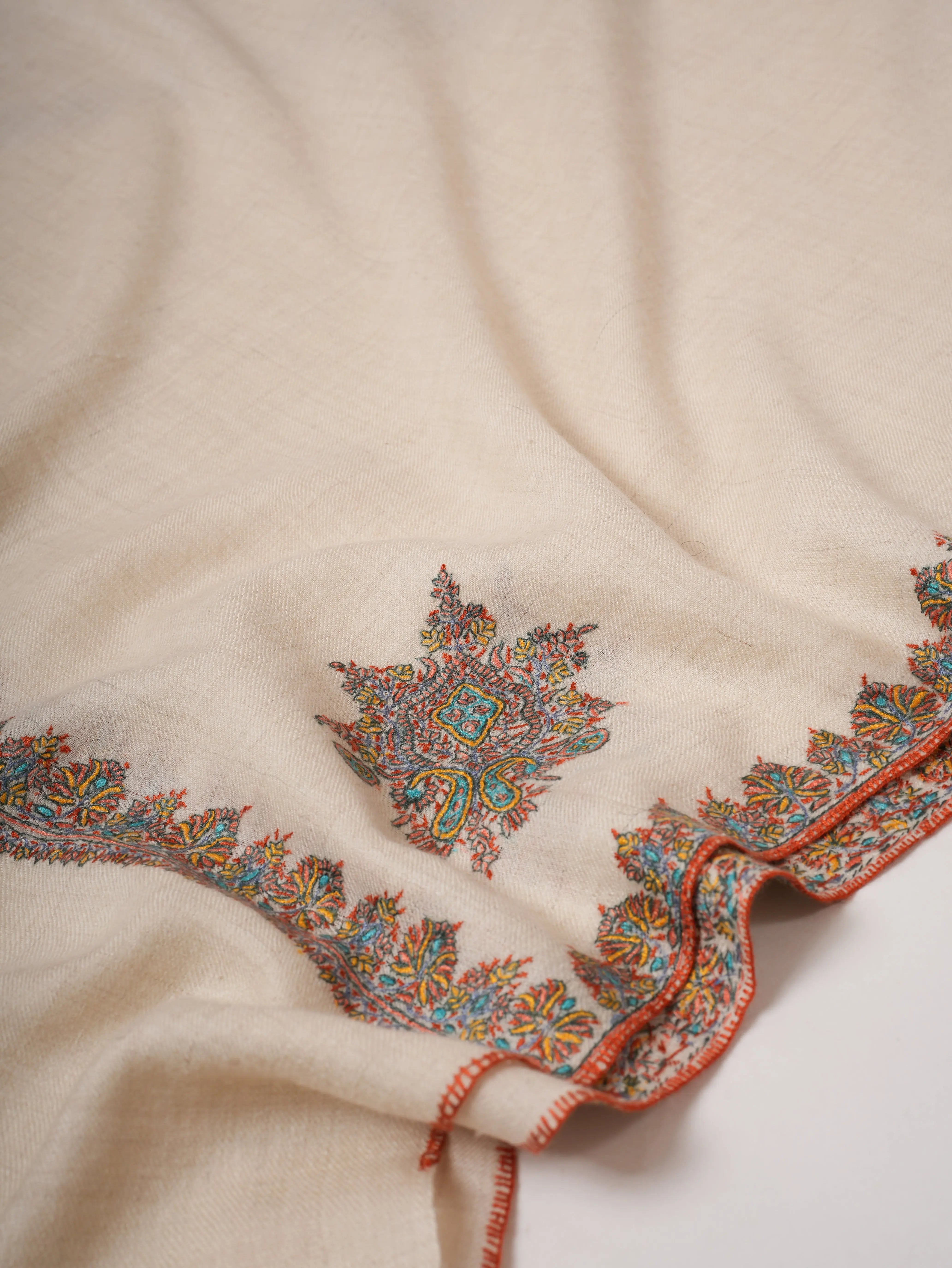 Natural Ivory Baby Soft Pashmina Shawl – Hand Embroidered Hashia Border Shahkaar