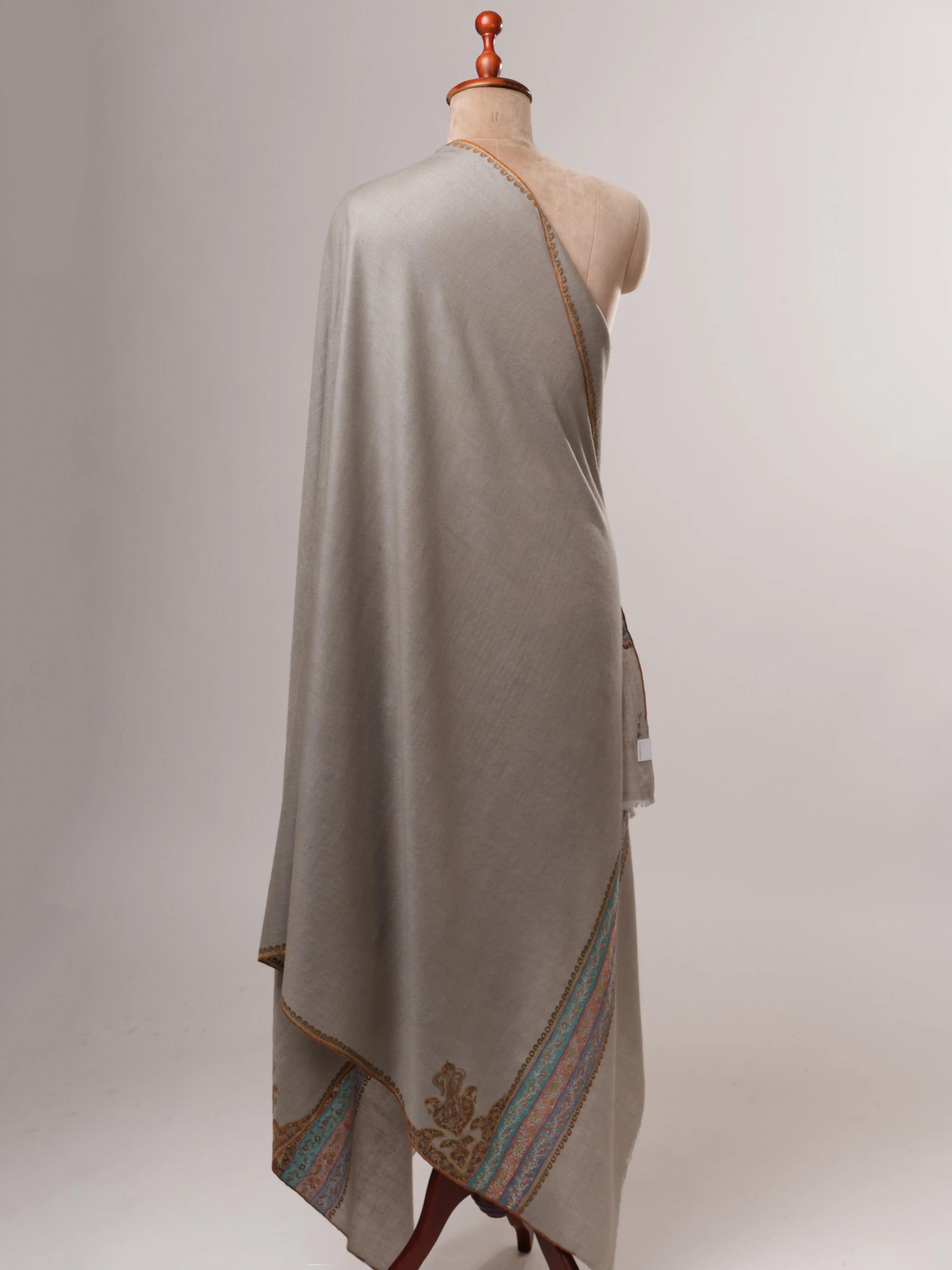 Grey Indian Pashmina Shawl – Hand-Embroidered Palla Sozni Design Shahkaar