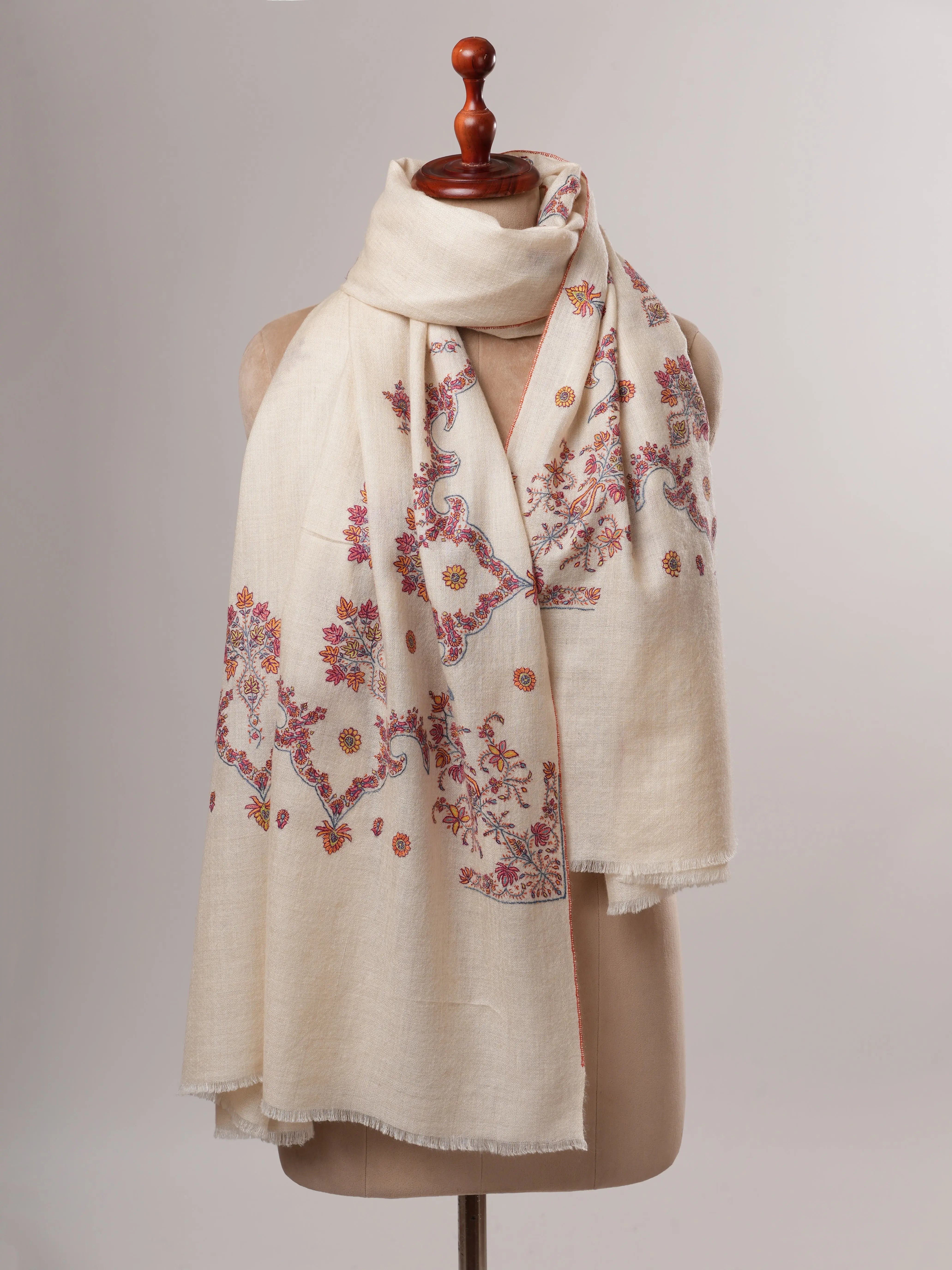 Ivory Indian Pashmina Shawl – Hand Embroidered Sozni Design Shahkaar