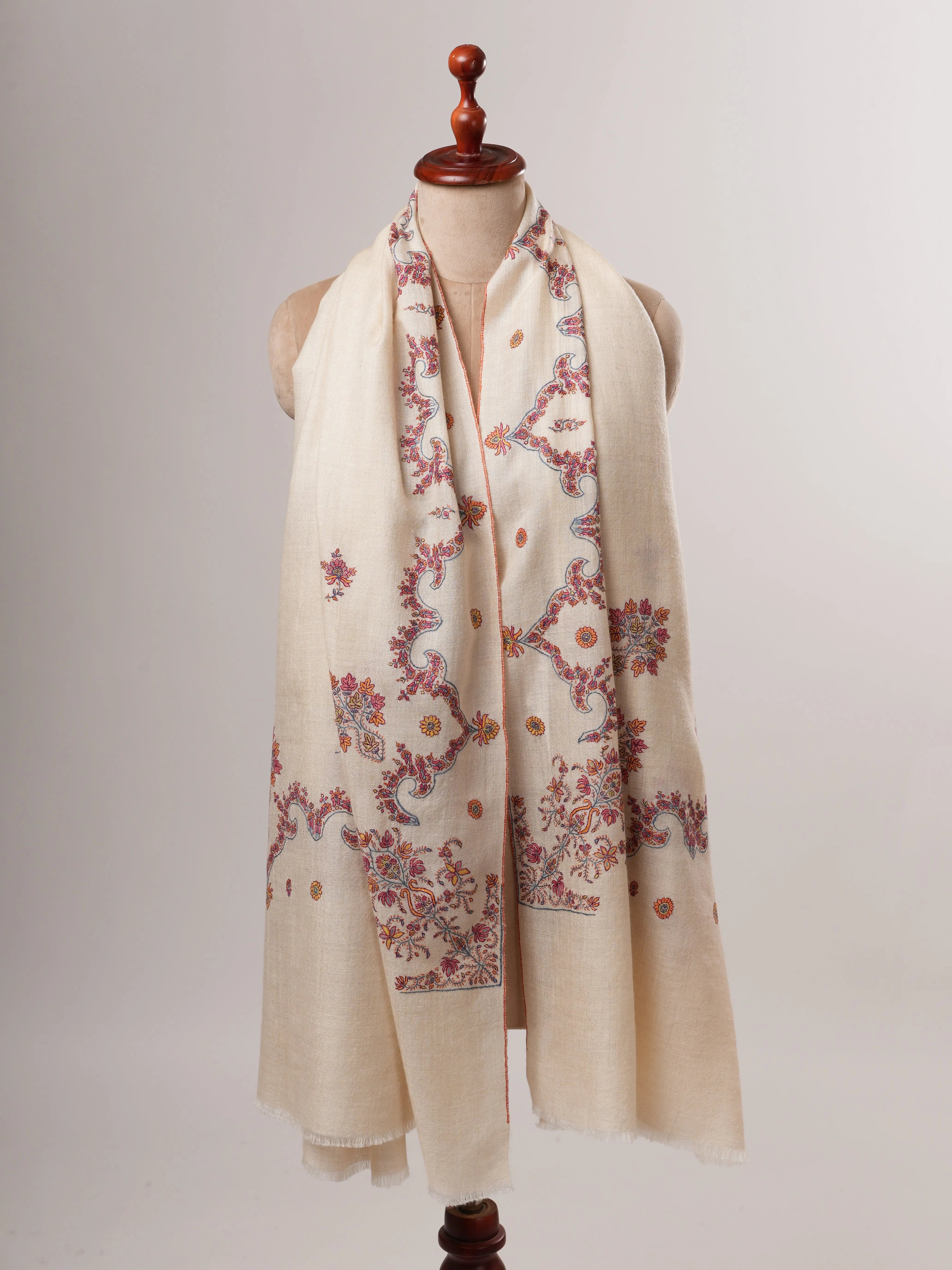 Ivory Indian Pashmina Shawl – Hand Embroidered Sozni Design Shahkaar