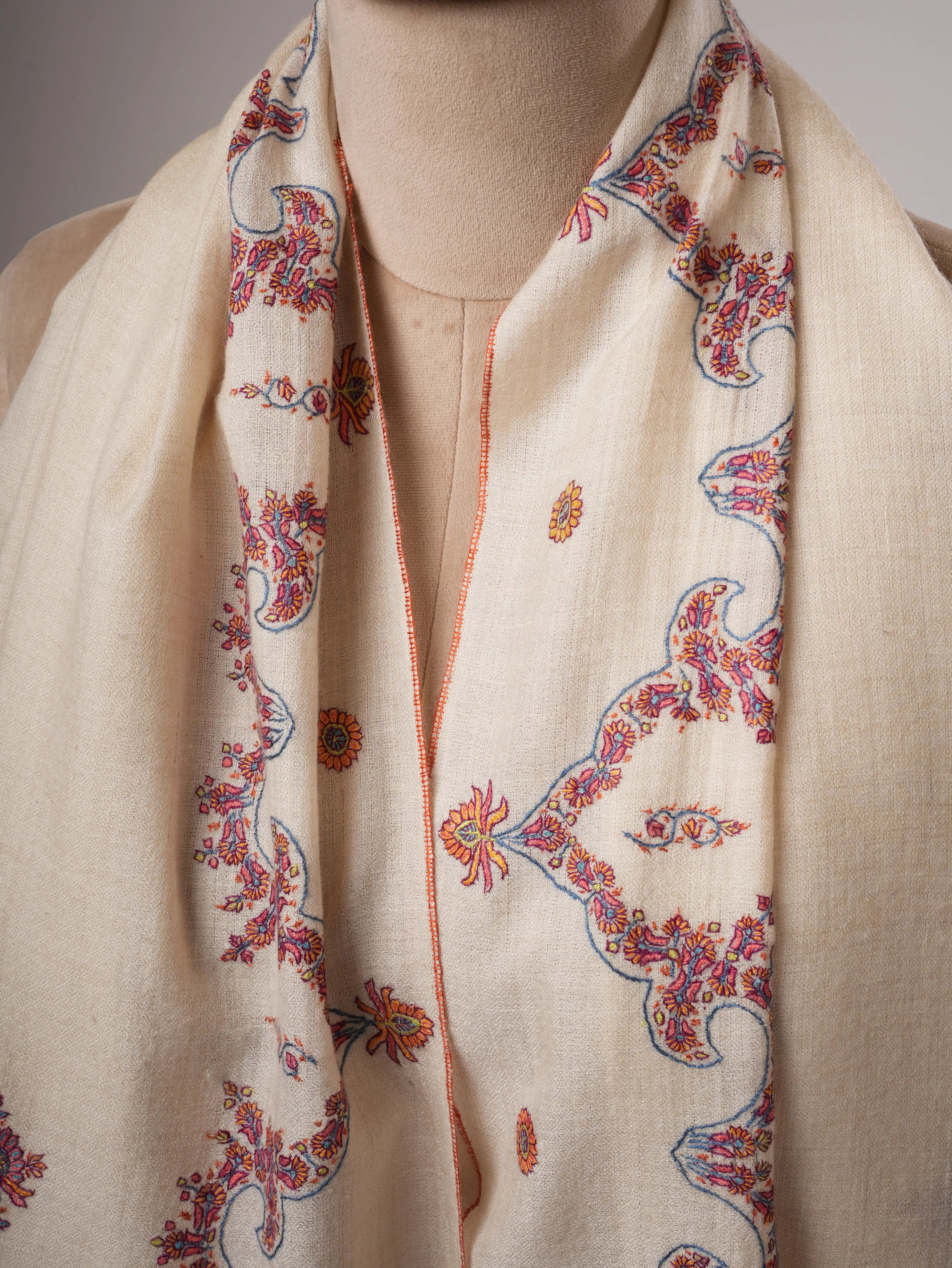 Ivory Indian Pashmina Shawl – Hand Embroidered Sozni Design Shahkaar