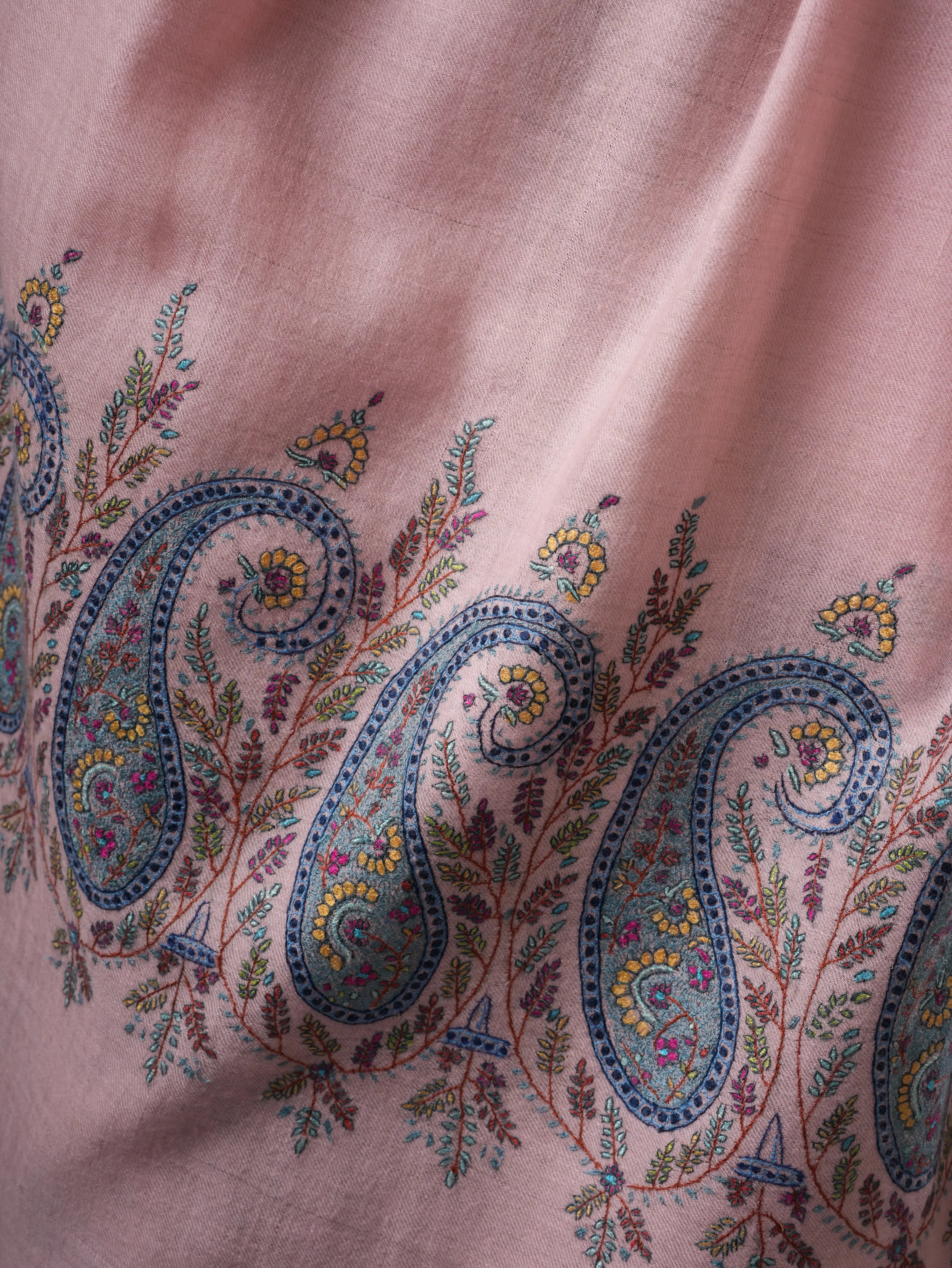 Pink Pashmina Shawl – Hand-Embroidered Paisley Palla Design Shahkaar