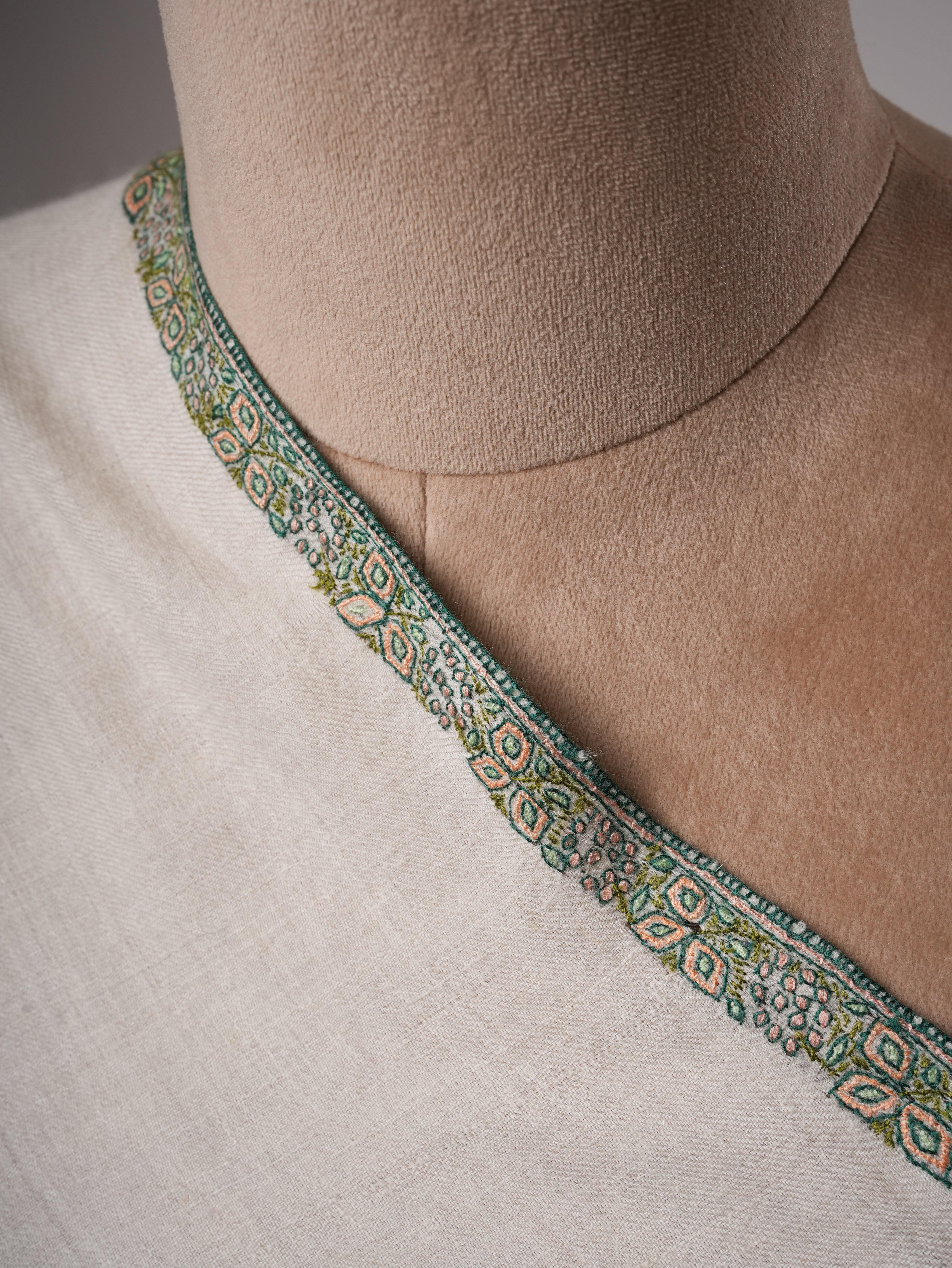 Hashia Sozni Embroidered Shahkaar Pashmina Shawl Shahkaar