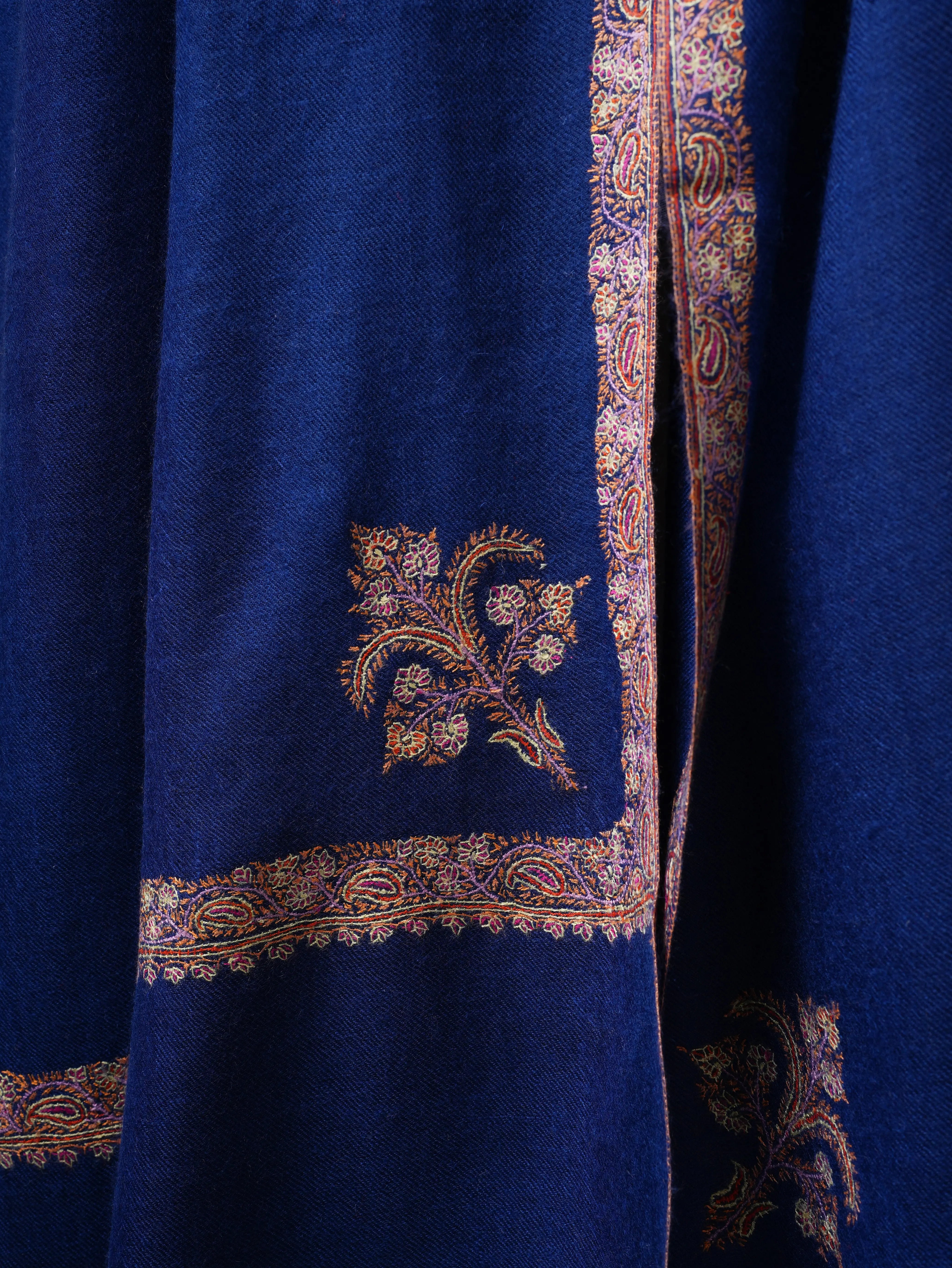 Handcrafted Navy Pashmina Shawl Featuring Fine Hashia Sozni Work Shahkaar