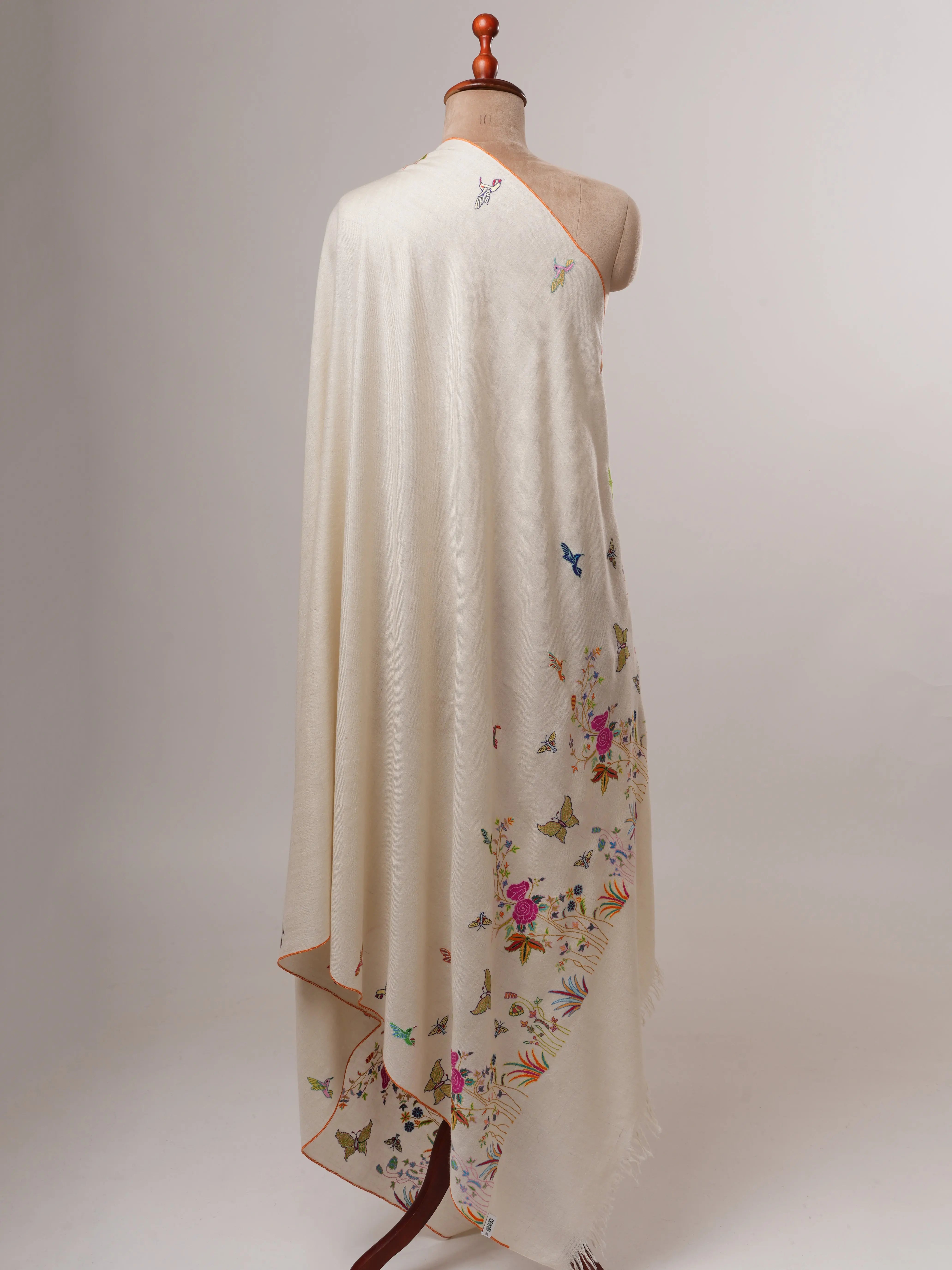 Ivory Pashmina Shawl – Hand-Embroidered Palla with Scenic Embroidery Shahkaar