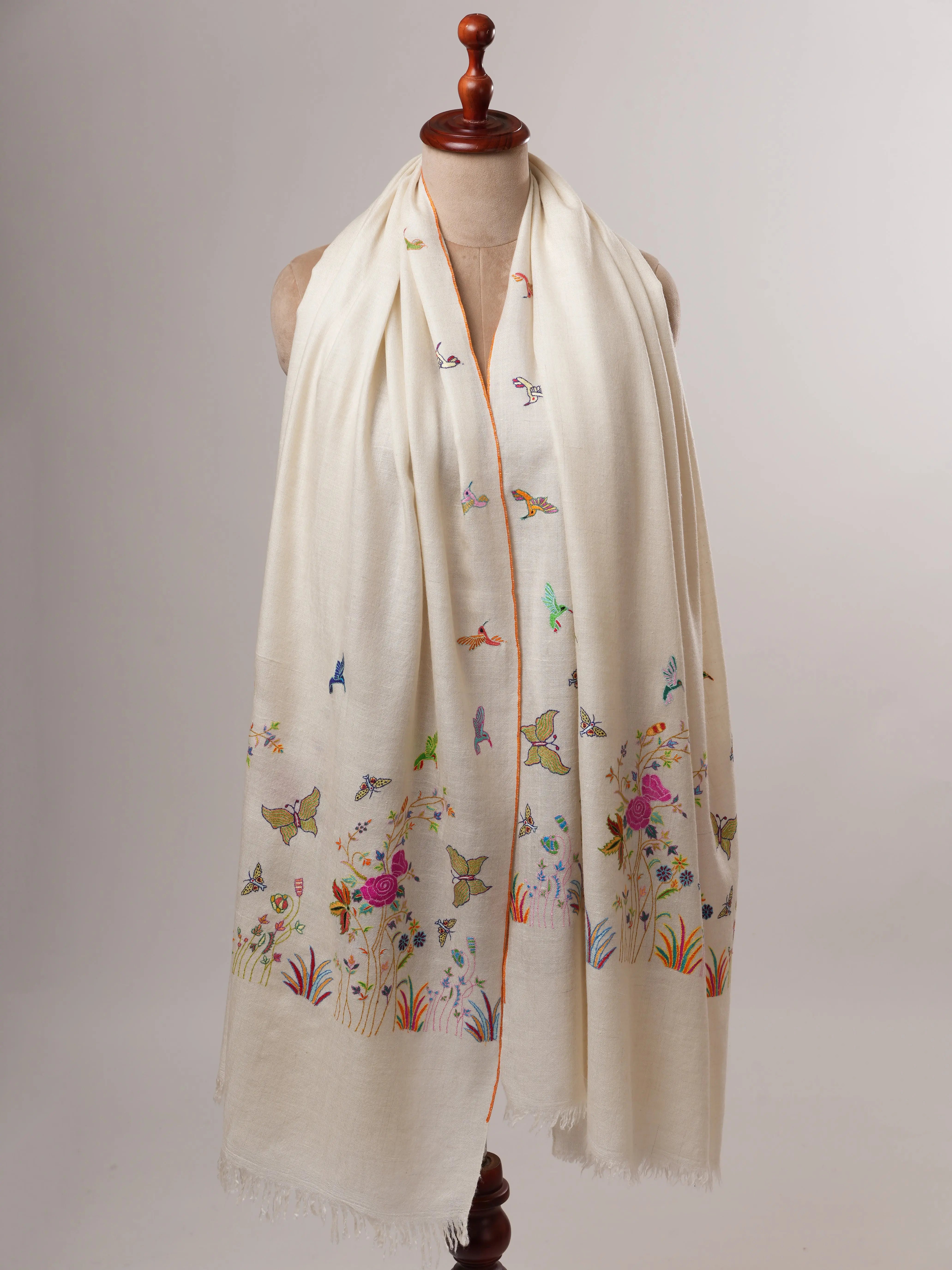Ivory Pashmina Shawl – Hand-Embroidered Palla with Scenic Embroidery Shahkaar