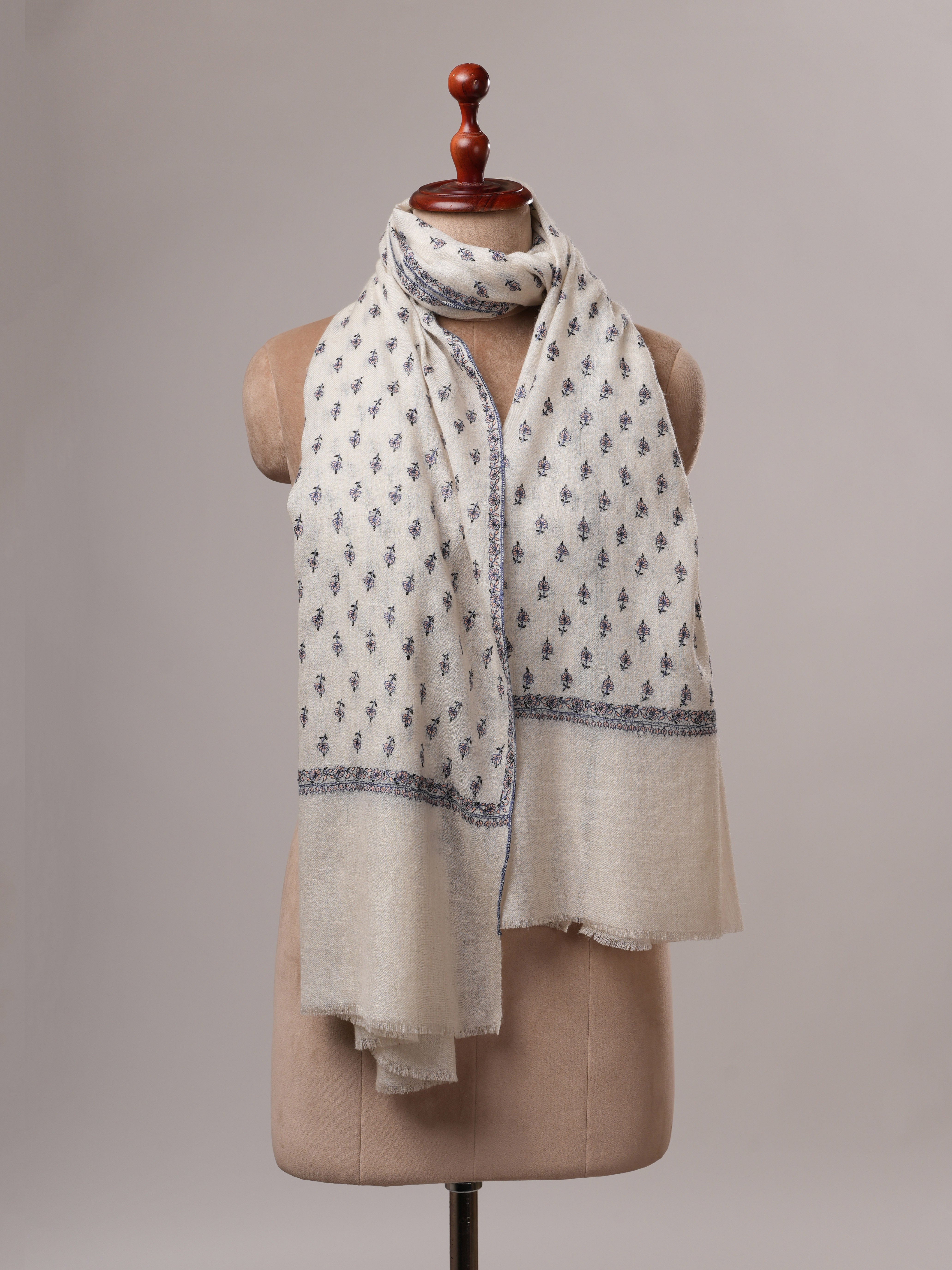 Handwoven Natural White Cashmere Scarf with Machie Botti Motifs Shahkaar