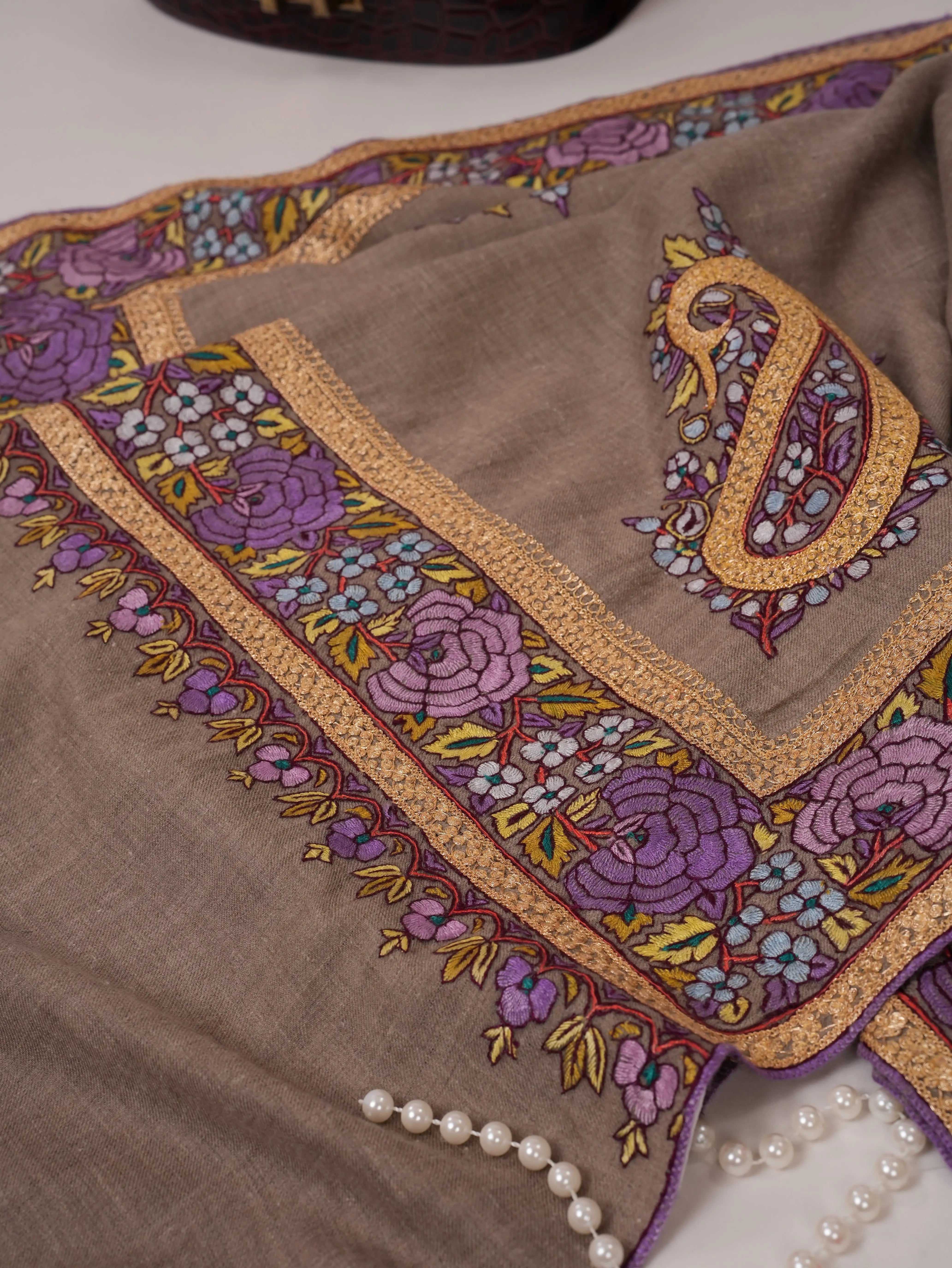 Natural Grey Pashmina Shawl with Daurdar Hand Embroidery Shahkaar.com