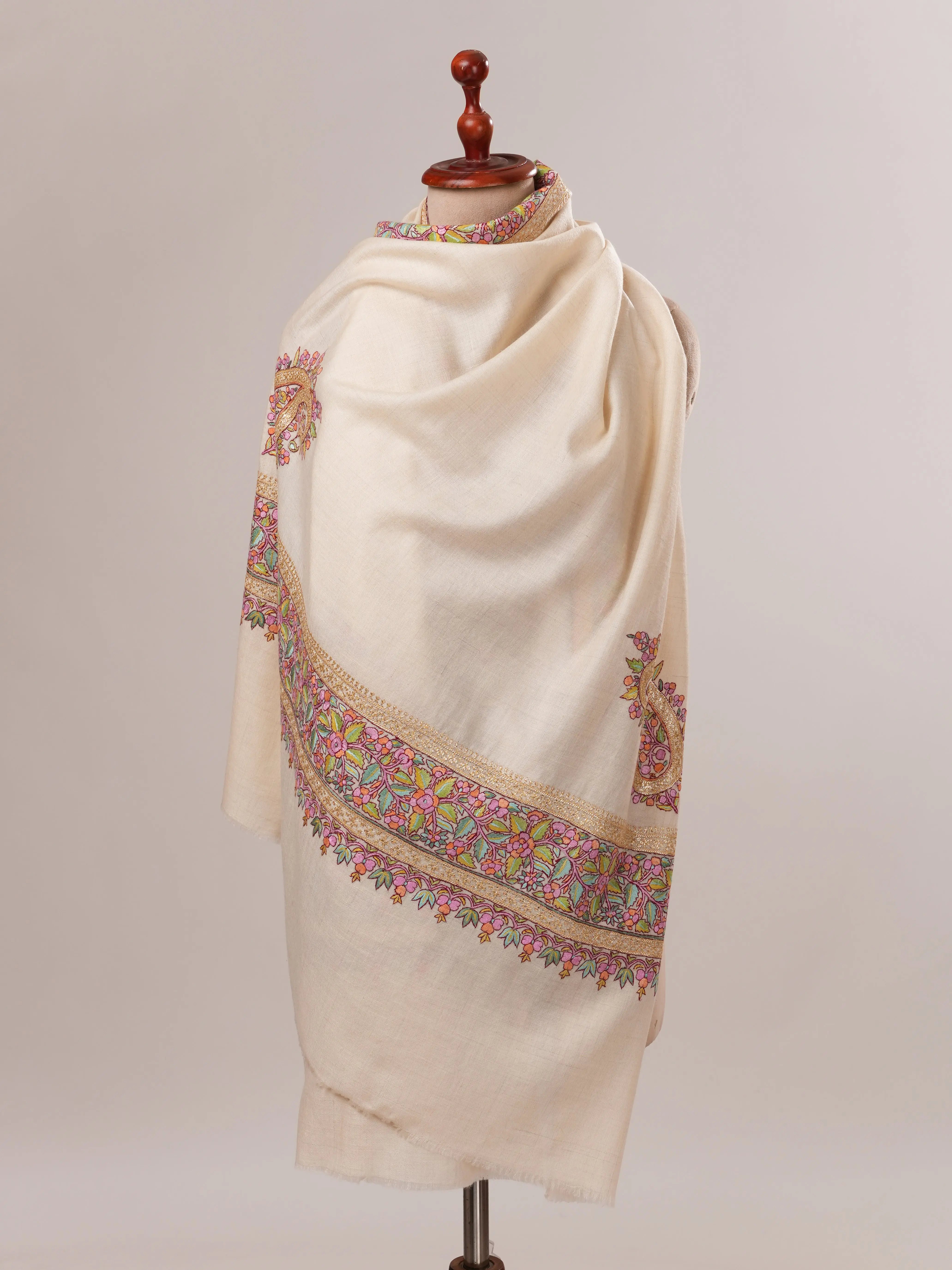 White Daurdar Hand Embroidered Pure Pashmina Shawl Shahkaar.com