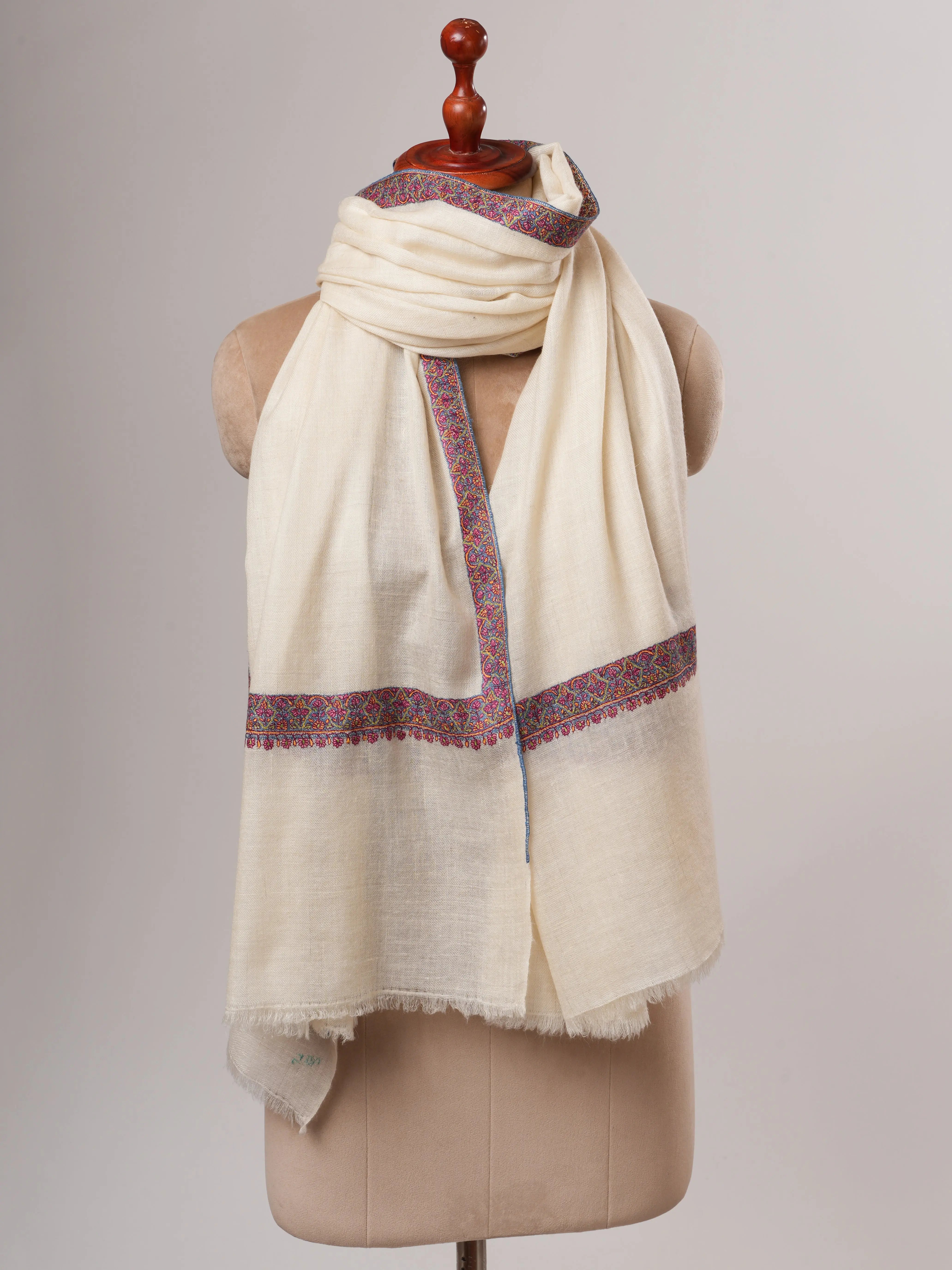Ivory Hashia Embroidered Kashmiri Pashmina Shawl – Timeless Handwoven Luxury Shahkaar
